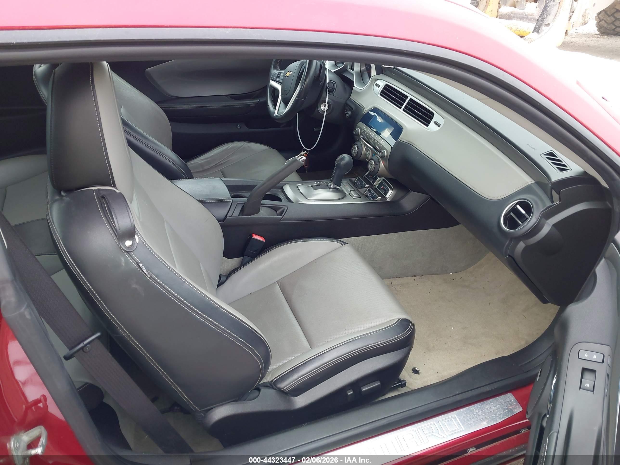 CHEVROLET CAMARO image 5
