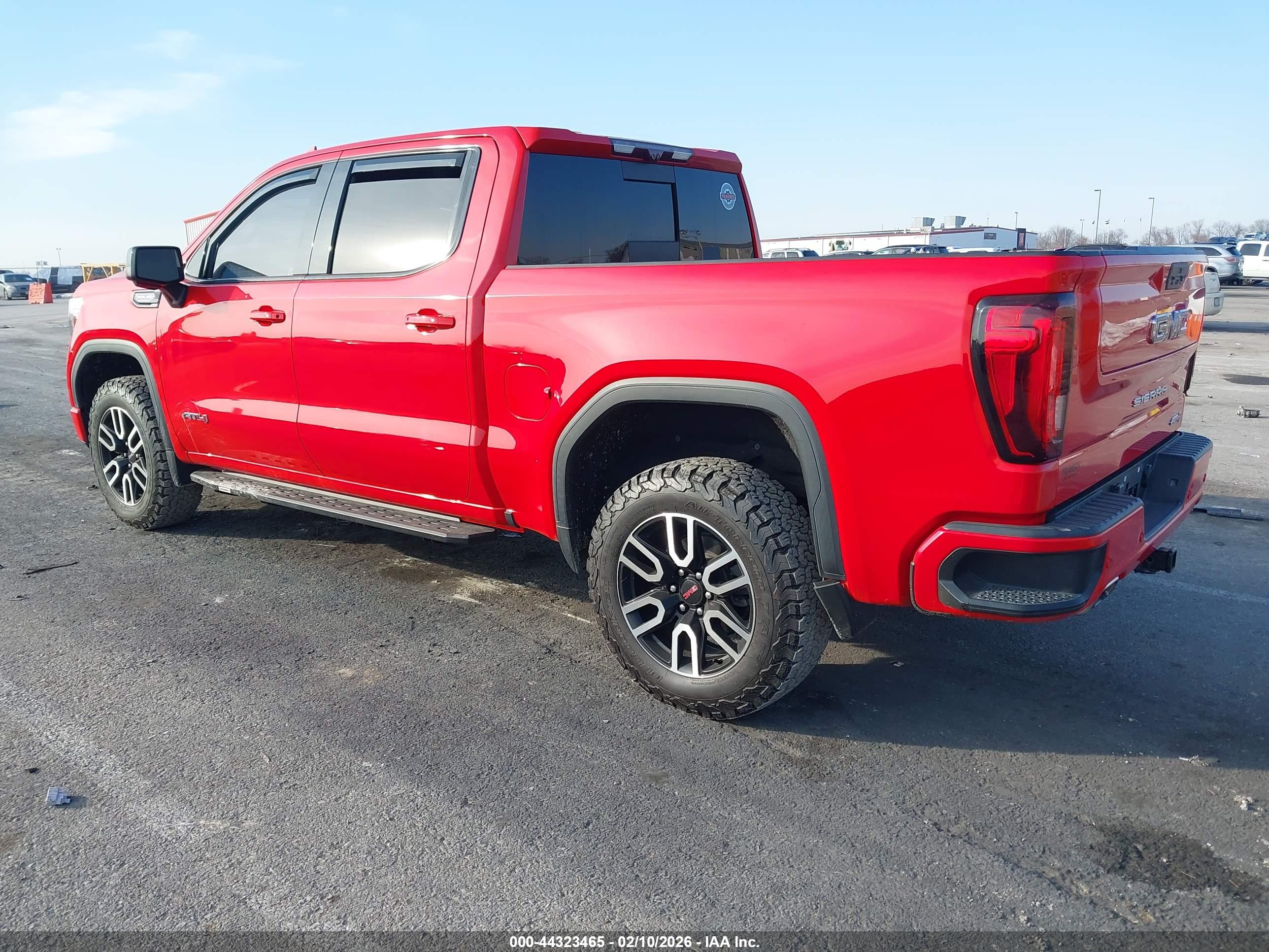 GMC SIERRA image 3