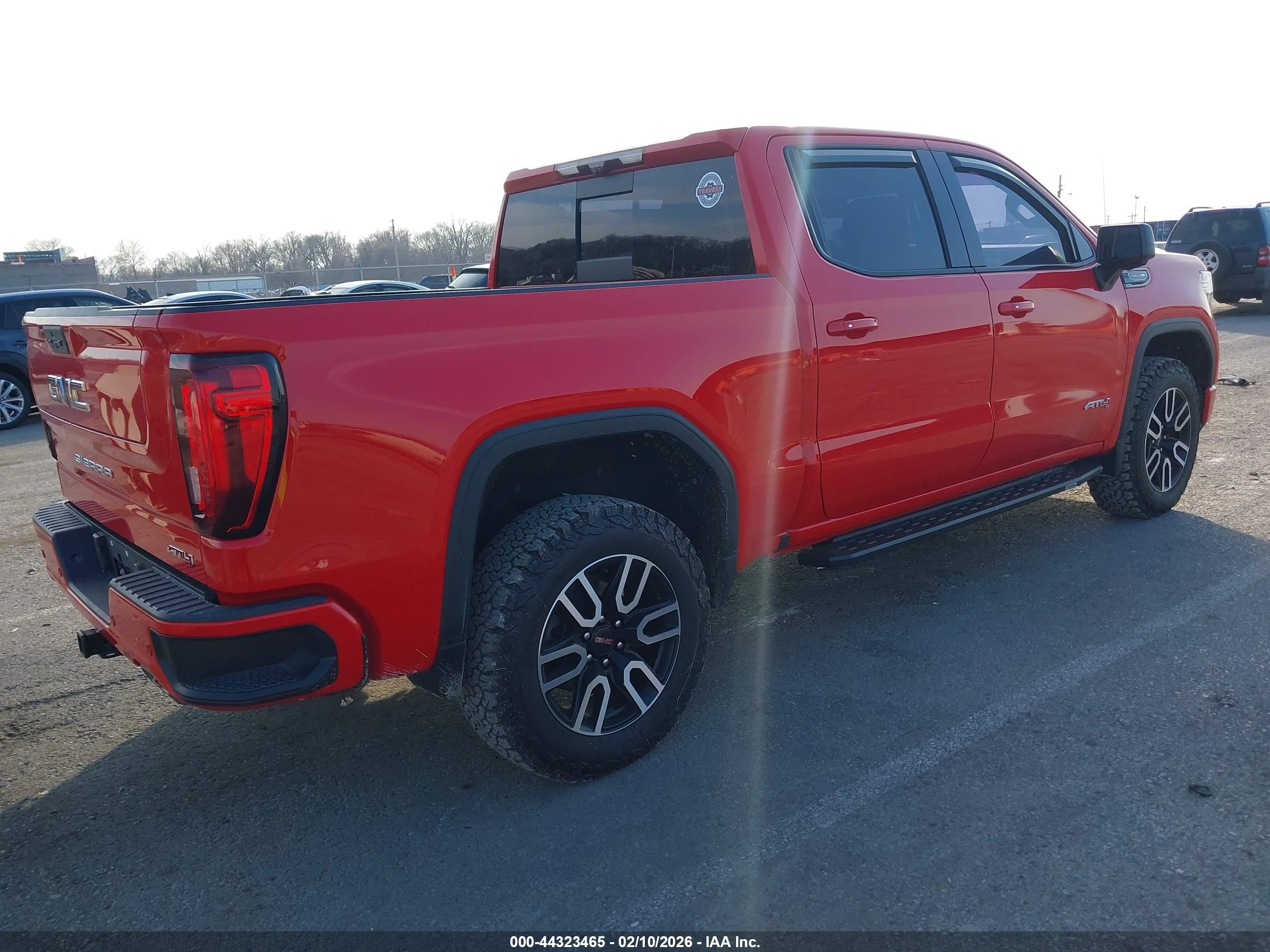 GMC SIERRA image 4