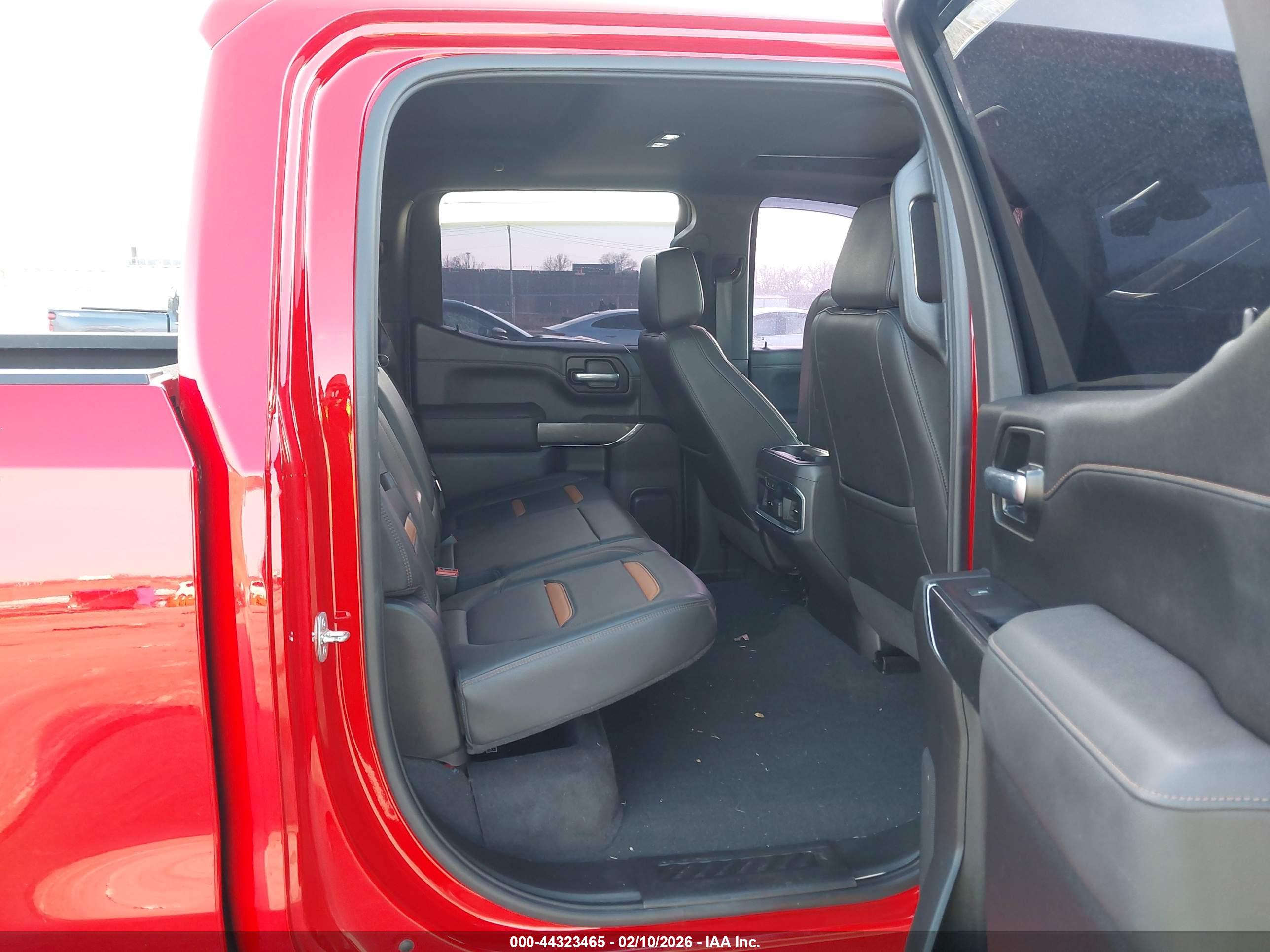 GMC SIERRA image 8