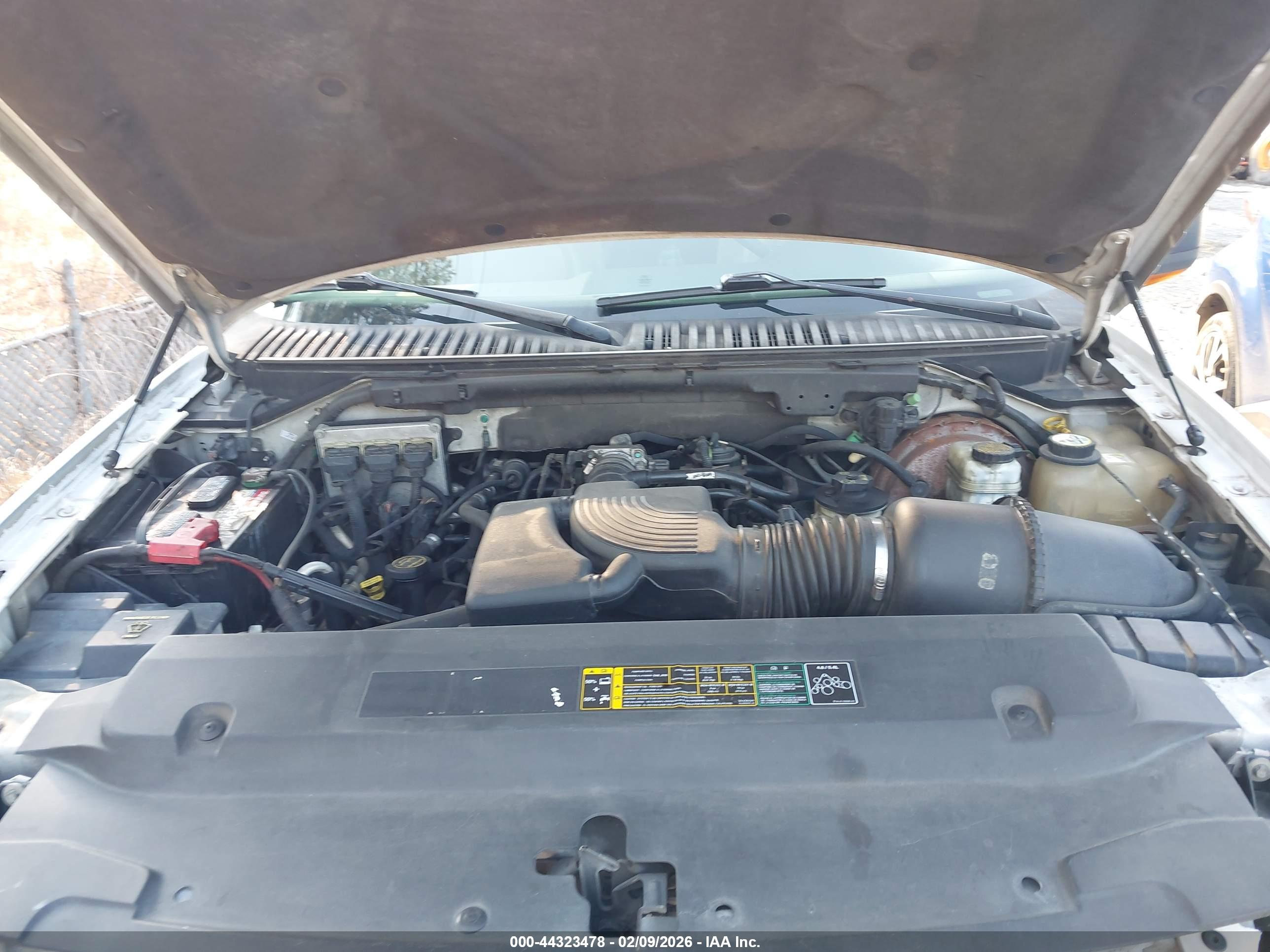 FORD EXPEDITION image 10