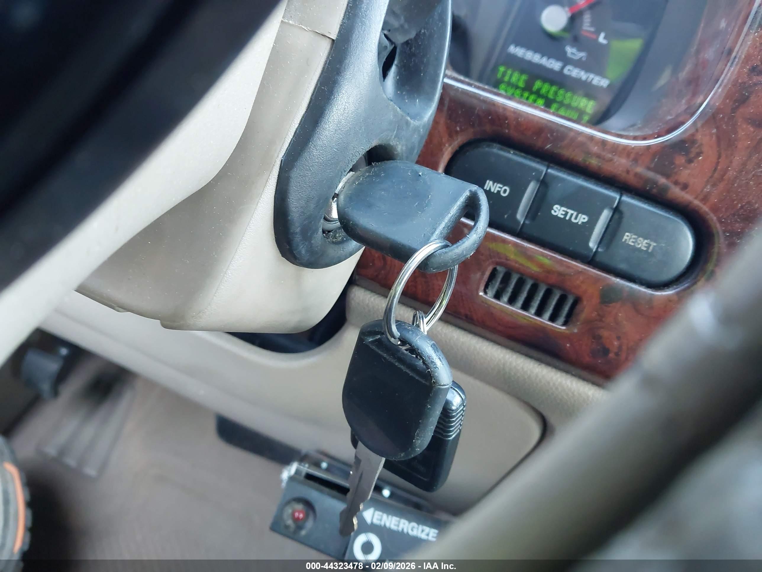 FORD EXPEDITION image 11