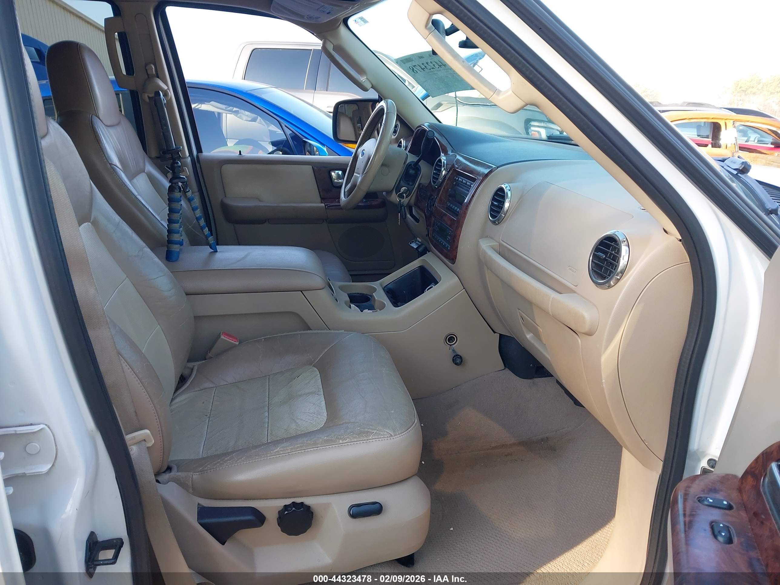 FORD EXPEDITION image 5