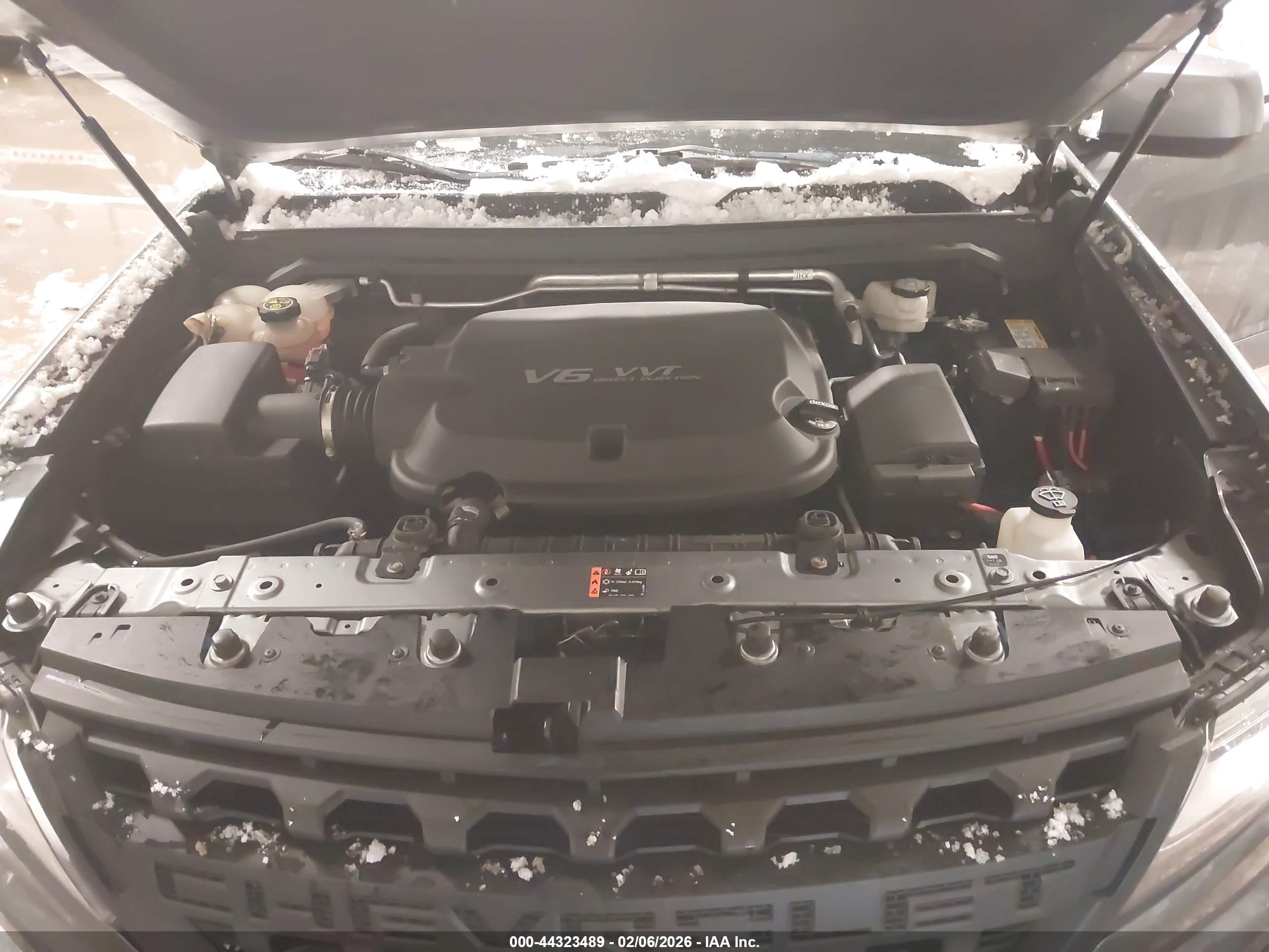 CHEVROLET COLORADO image 10