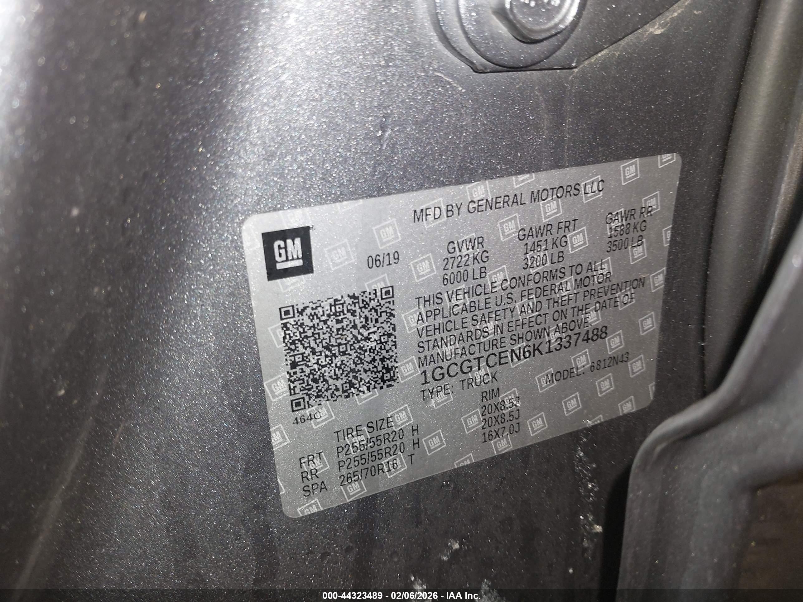 CHEVROLET COLORADO image 9