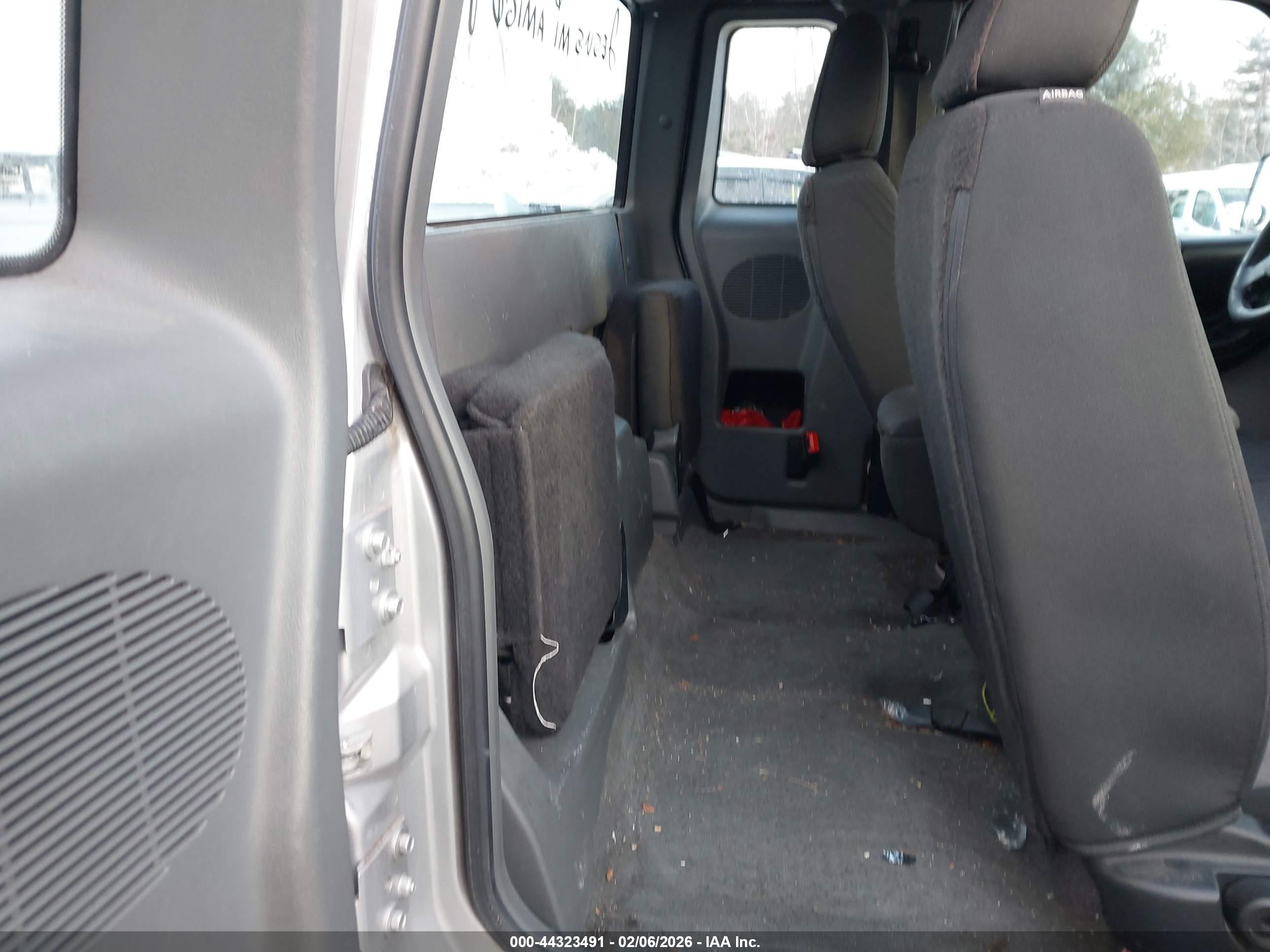 FORD RANGER image 8