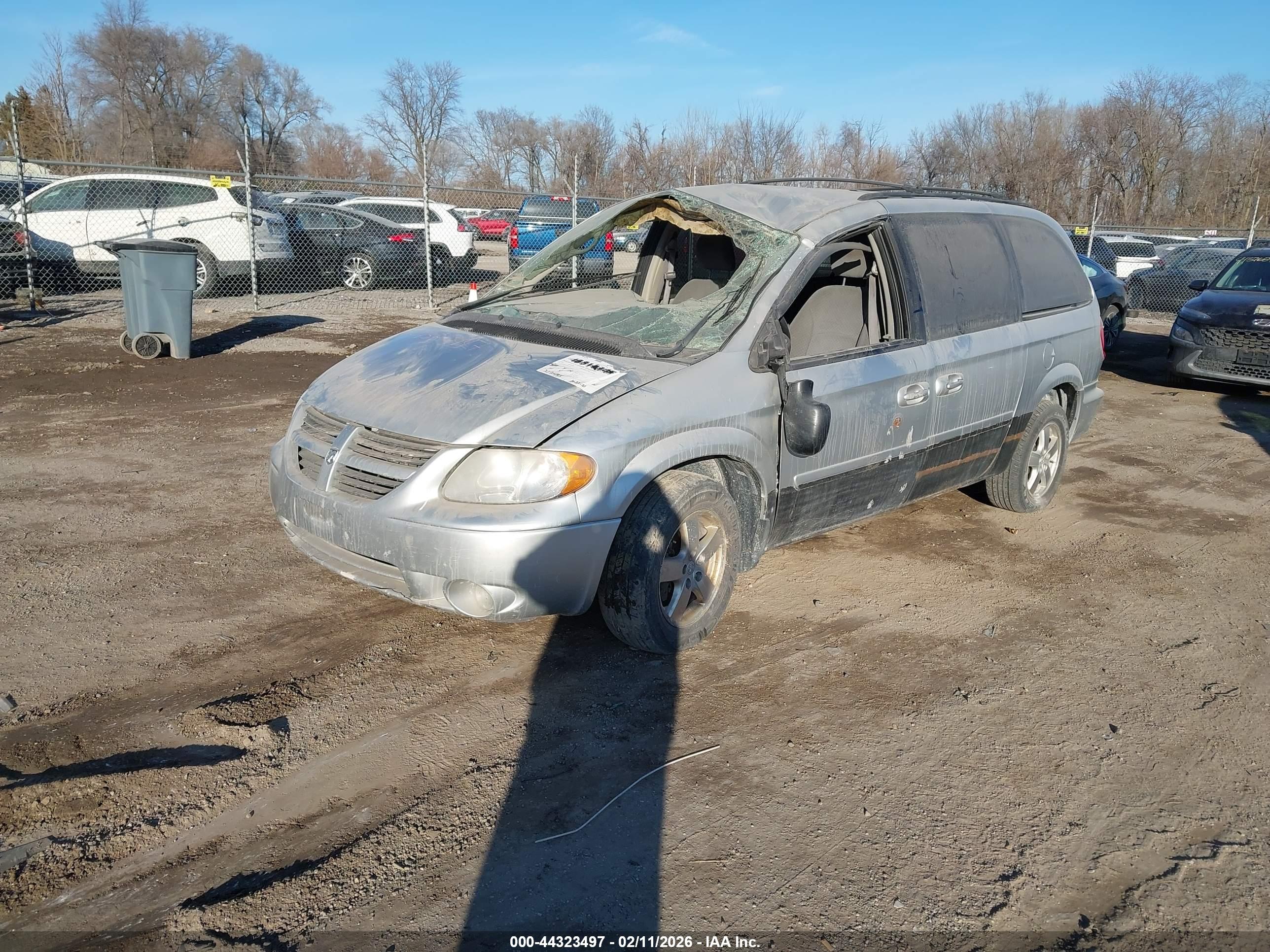 DODGE GRAND image 2