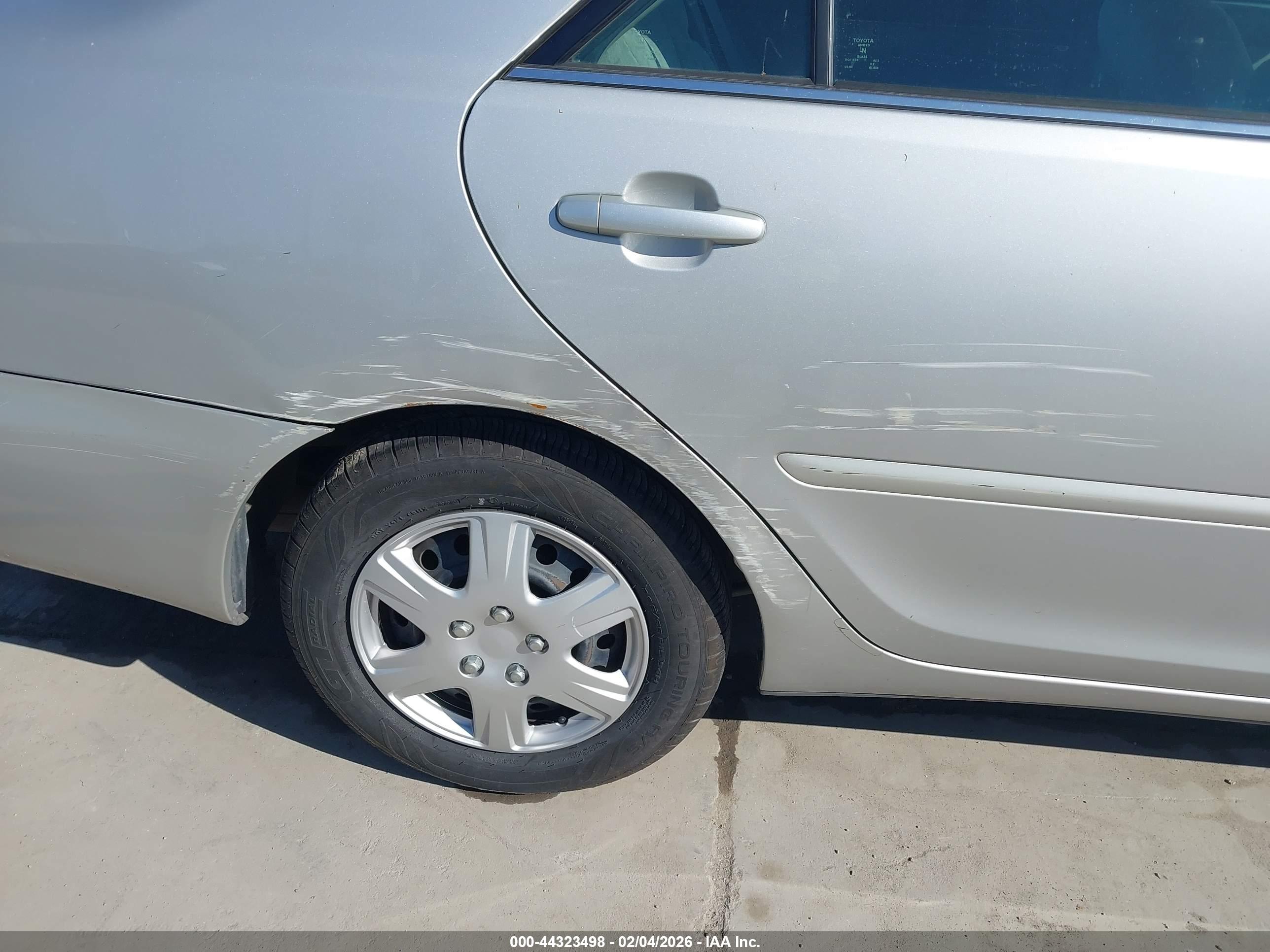 TOYOTA CAMRY image 6