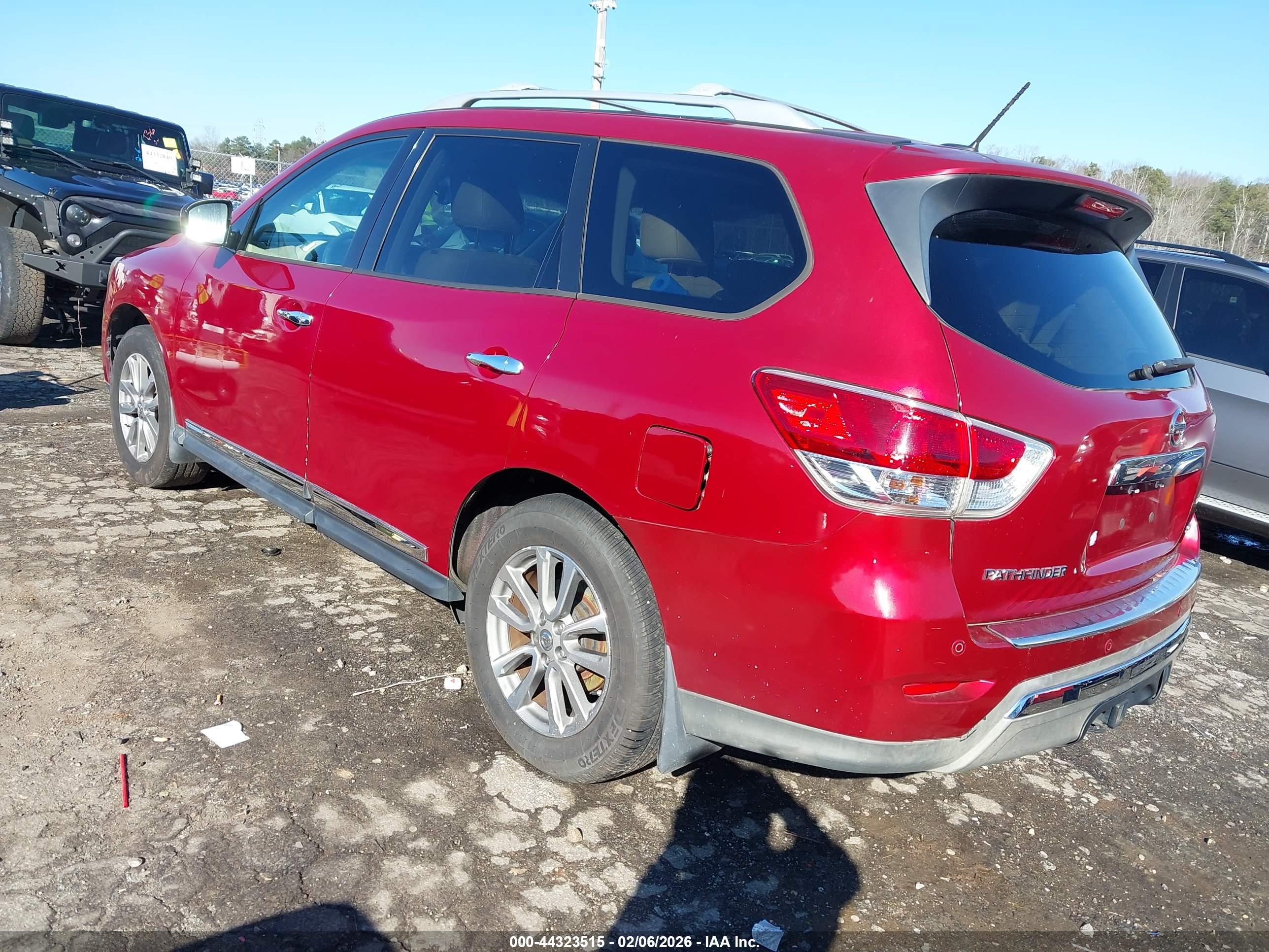NISSAN PATHFINDER image 3