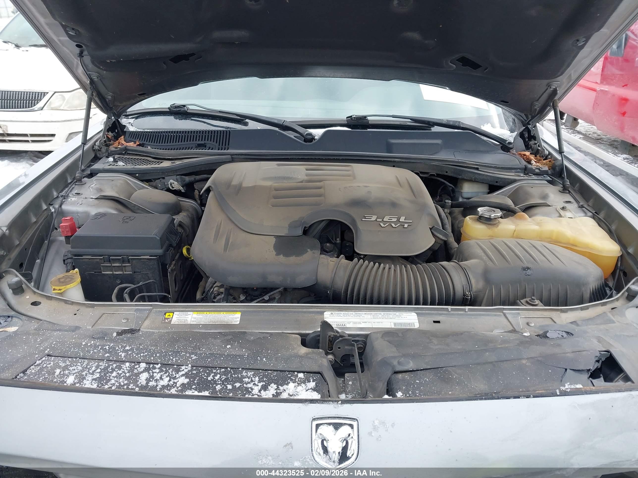 DODGE CHALLENGER image 10