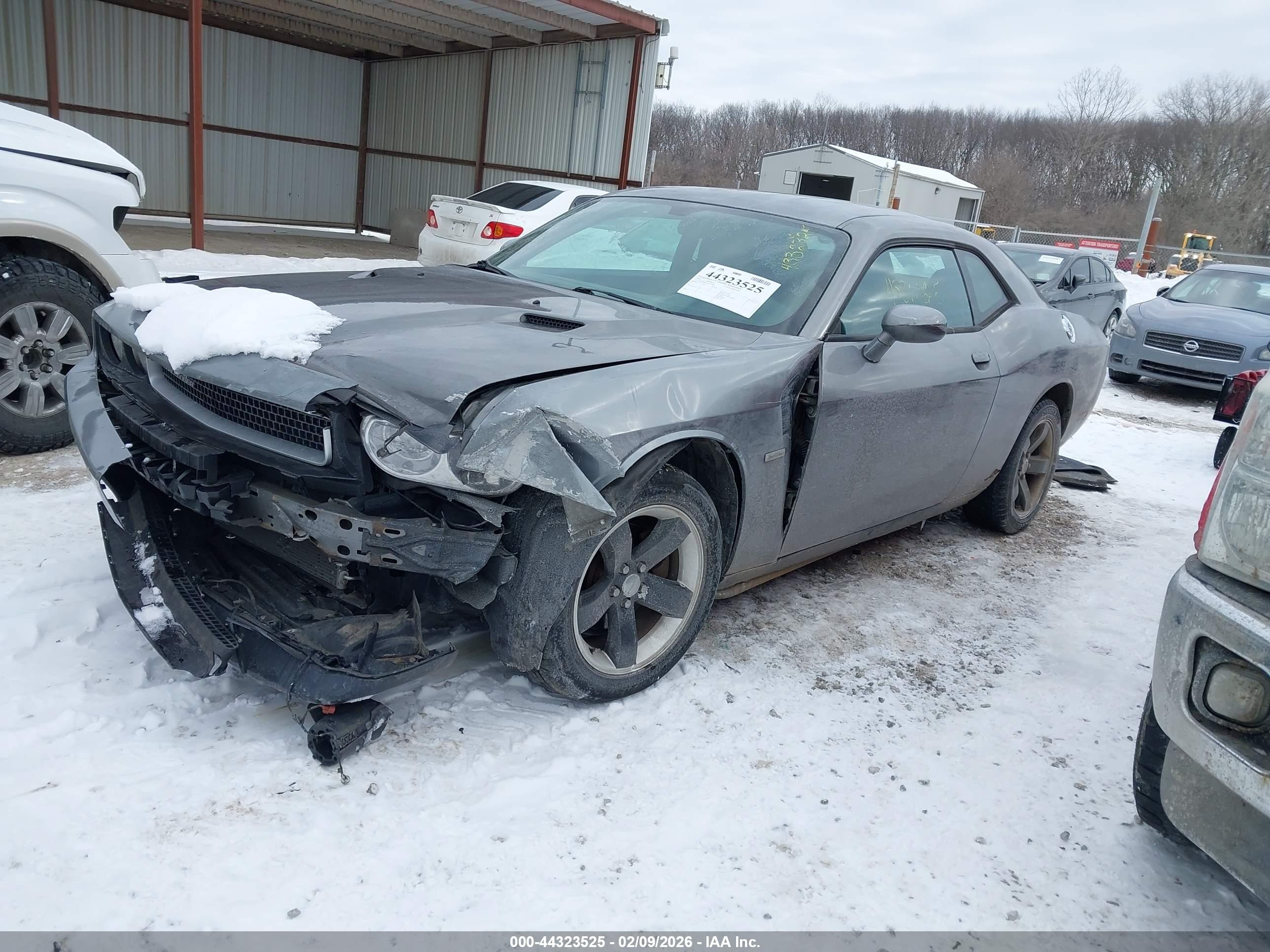 DODGE CHALLENGER image 2