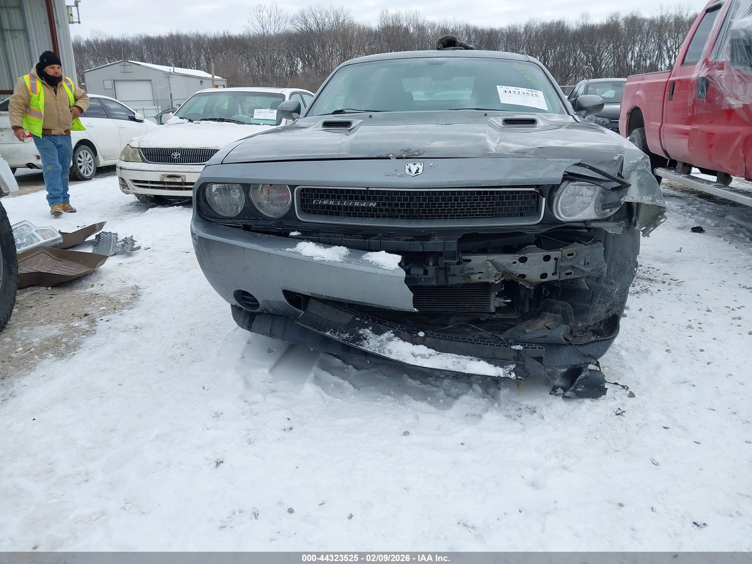 DODGE CHALLENGER image 6