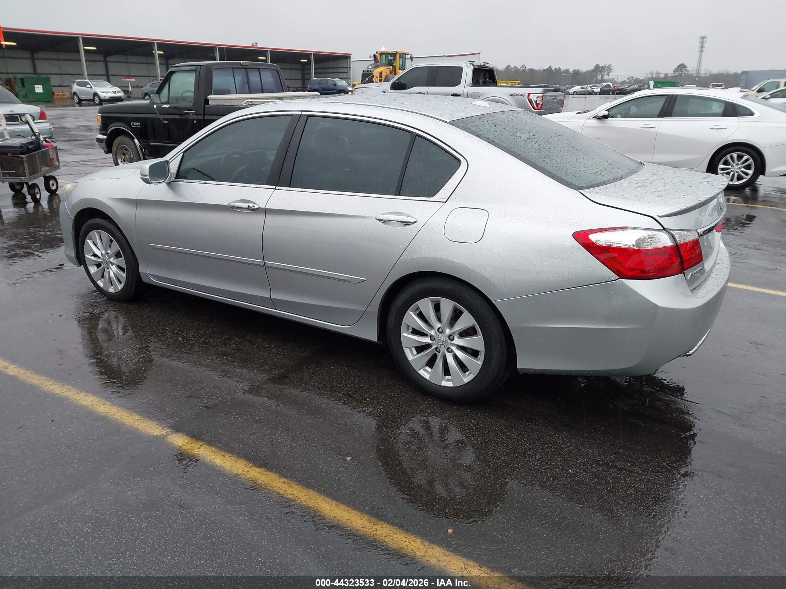 HONDA ACCORD image 3