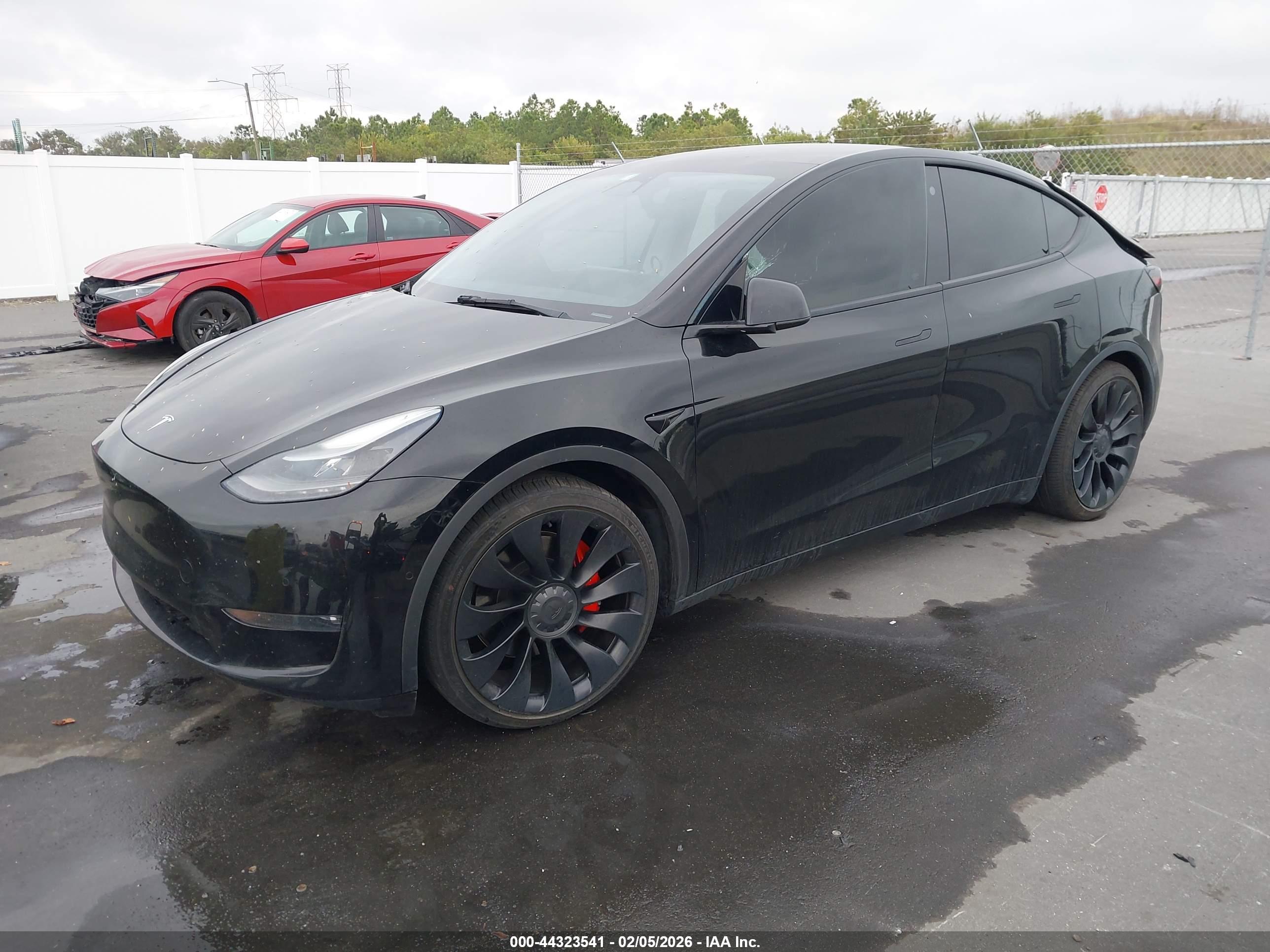 TESLA MODEL image 2