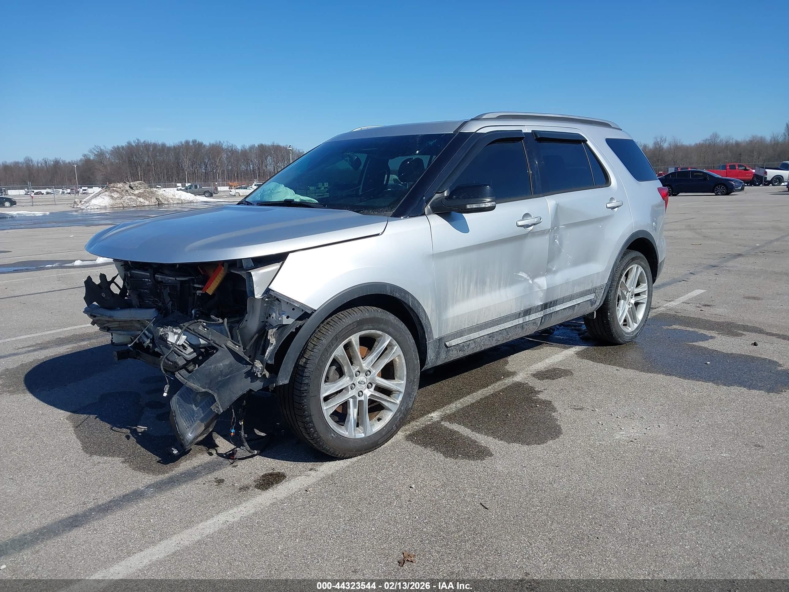 FORD EXPLORER image 2