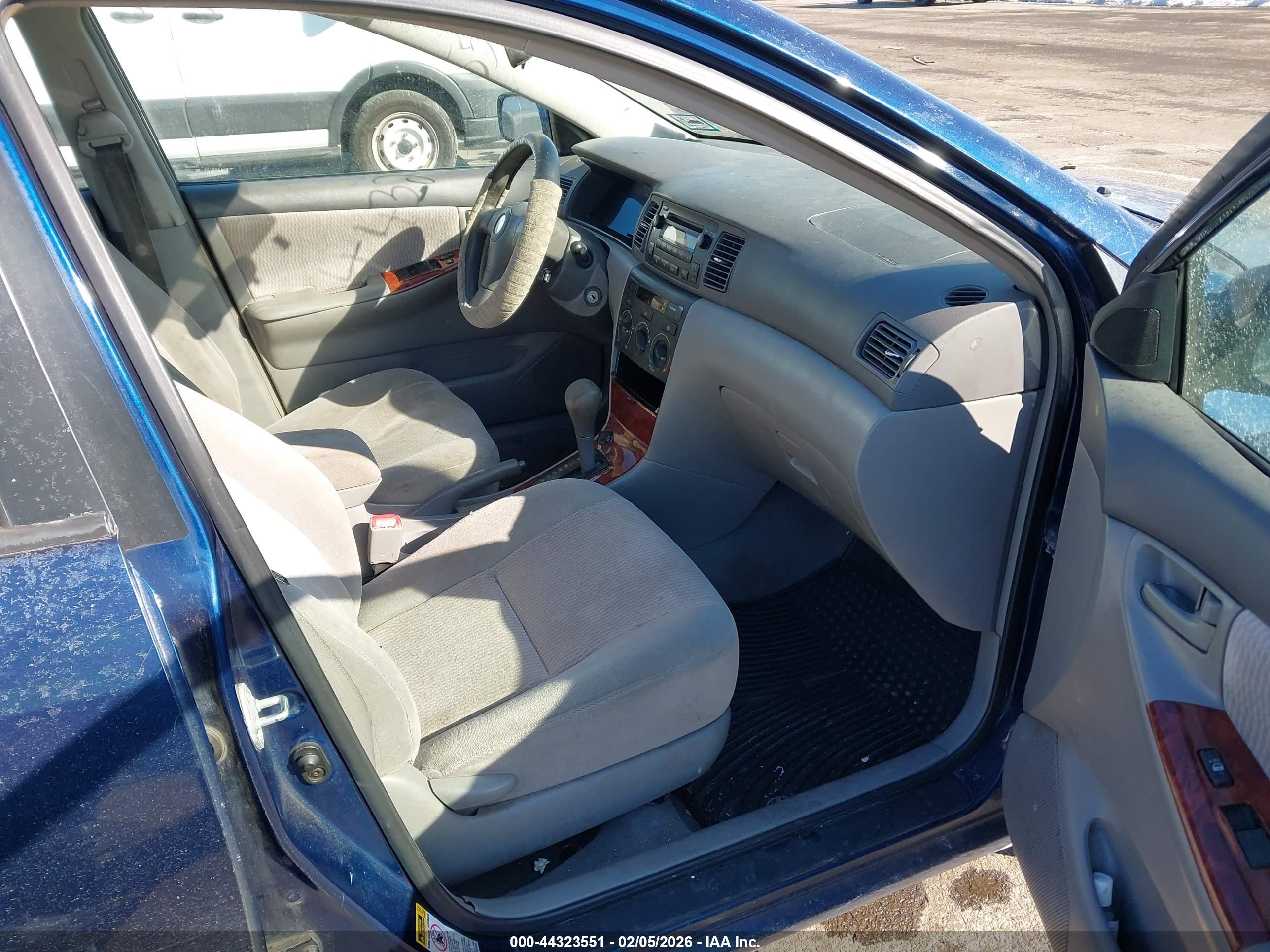 TOYOTA COROLLA image 5