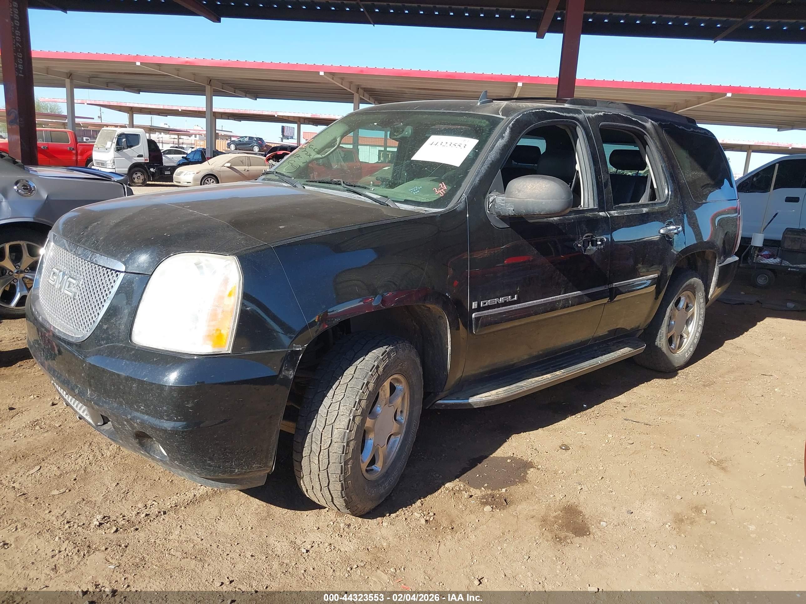 GMC YUKON image 2