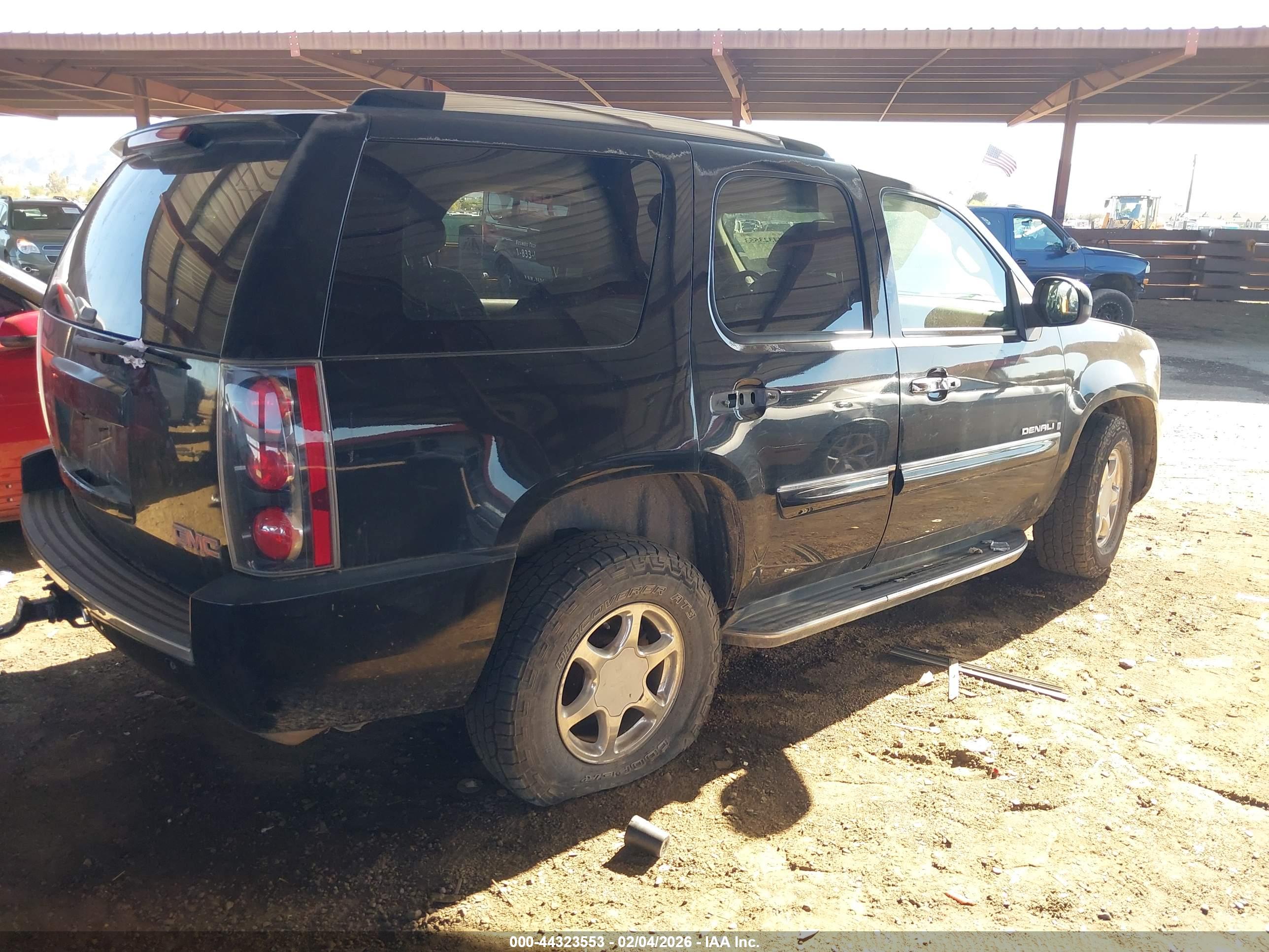 GMC YUKON image 4