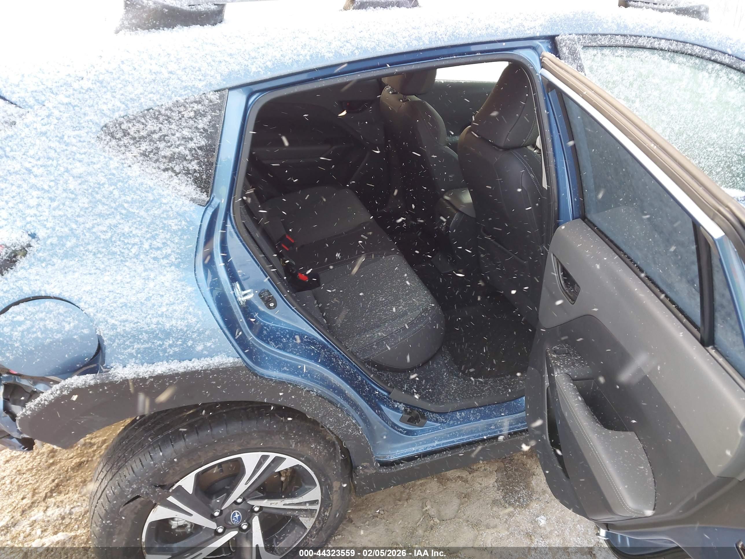 SUBARU CROSSTREK image 8