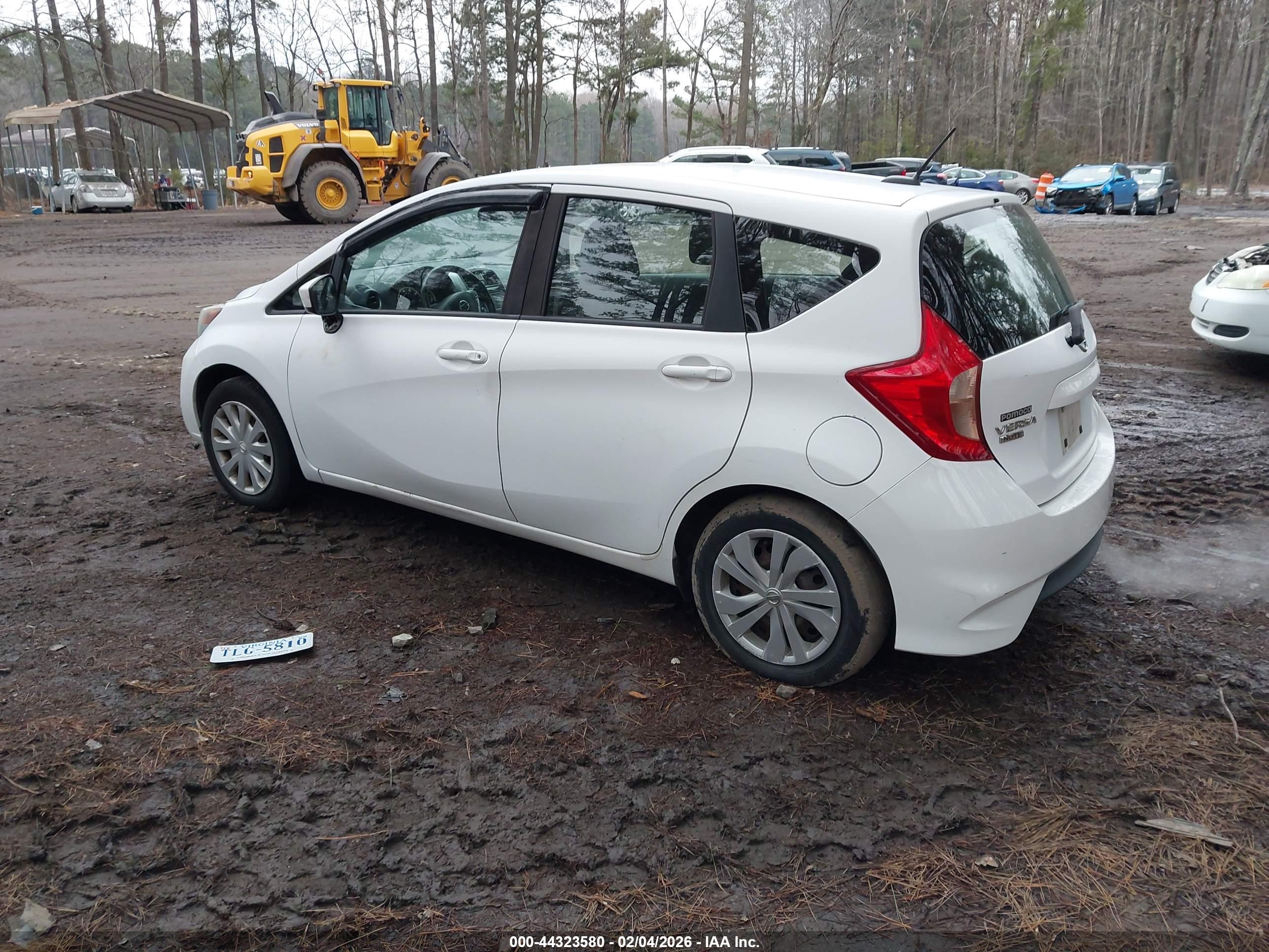 NISSAN VERSA image 3