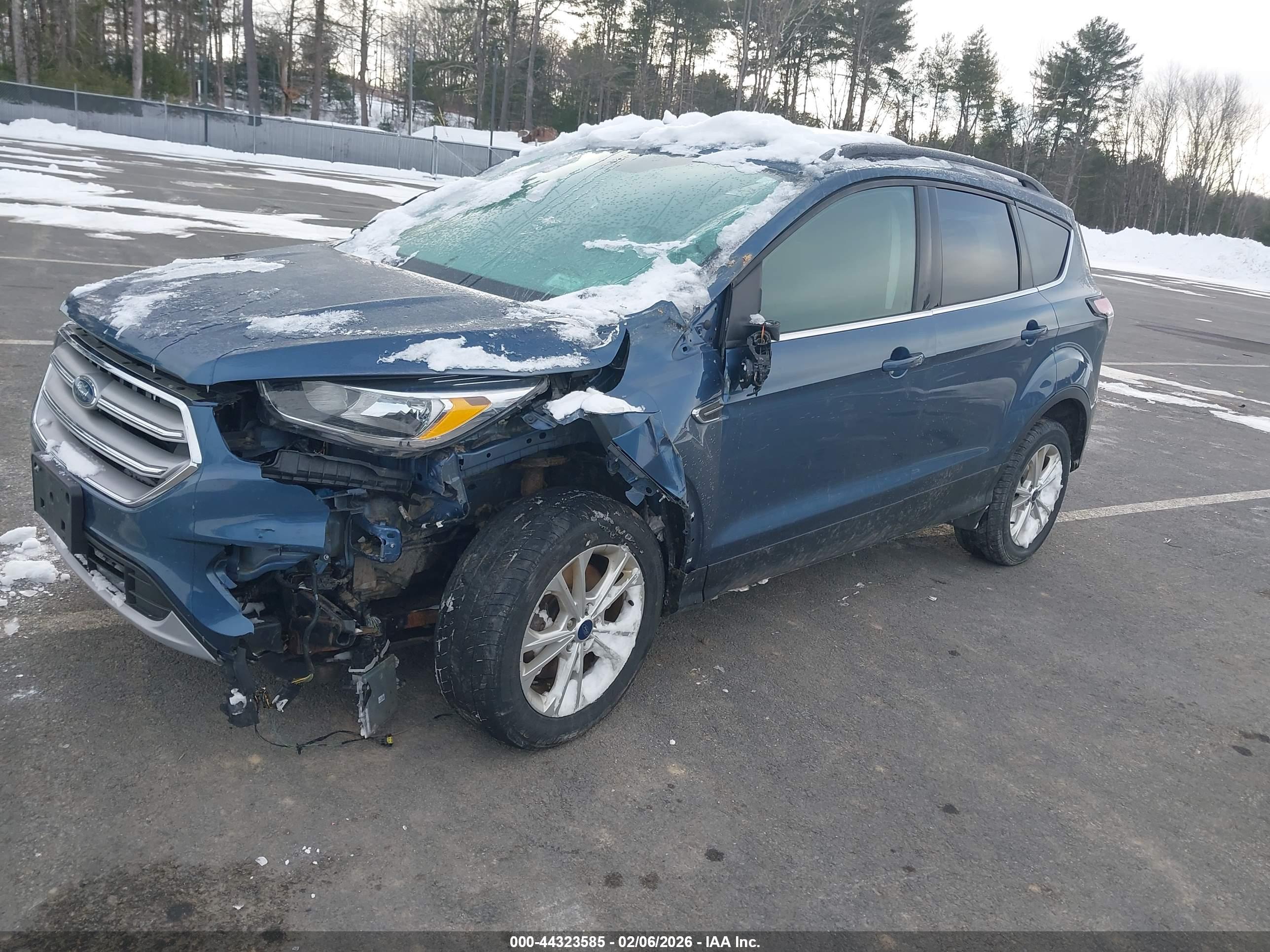 FORD ESCAPE image 2
