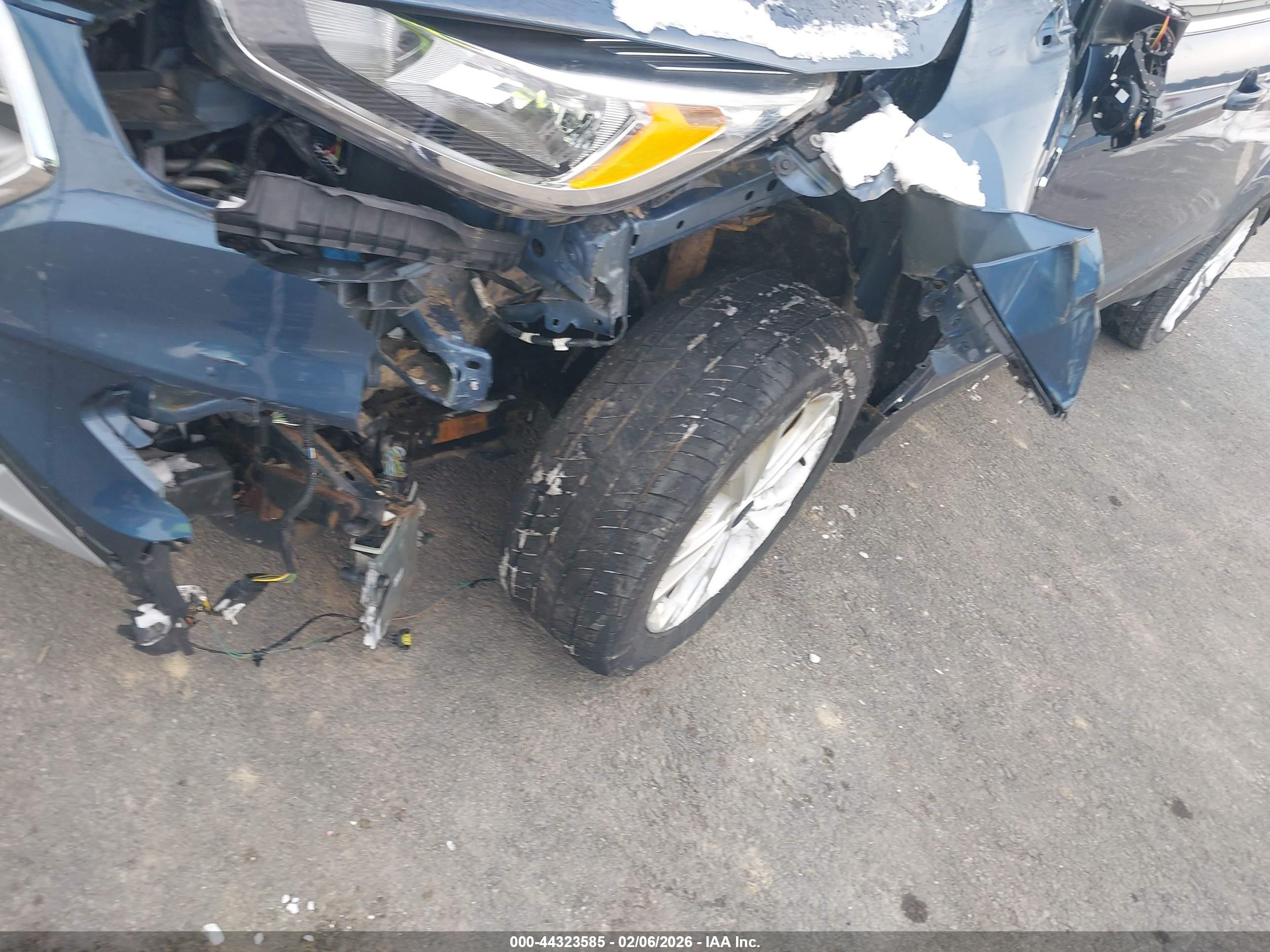 FORD ESCAPE image 6