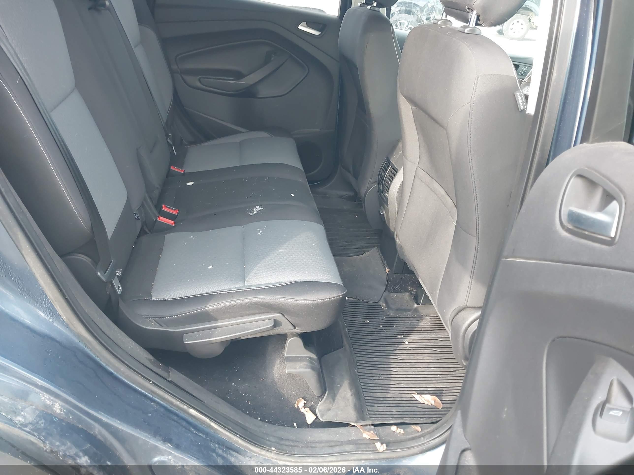 FORD ESCAPE image 8