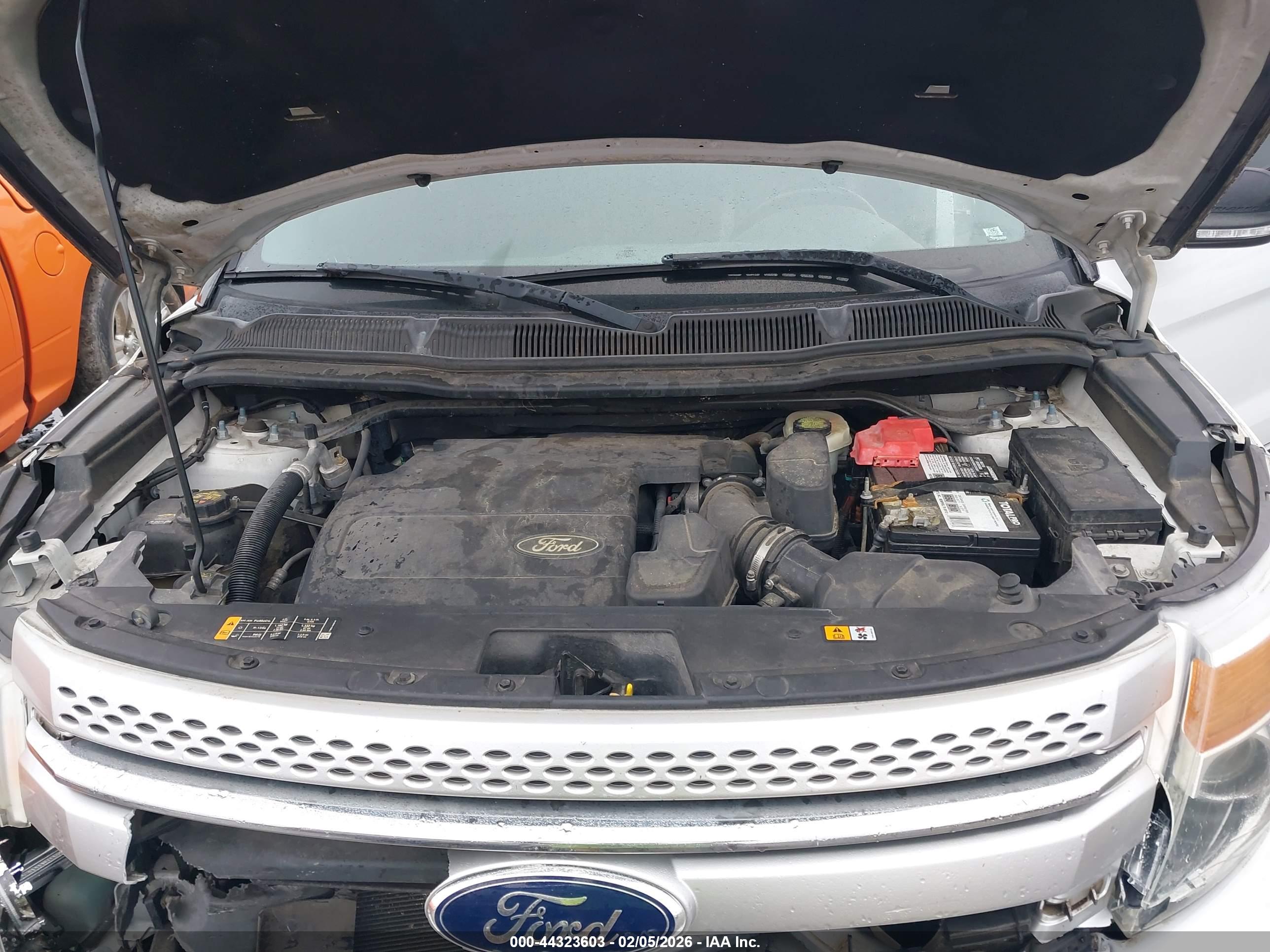 FORD EXPLORER image 10