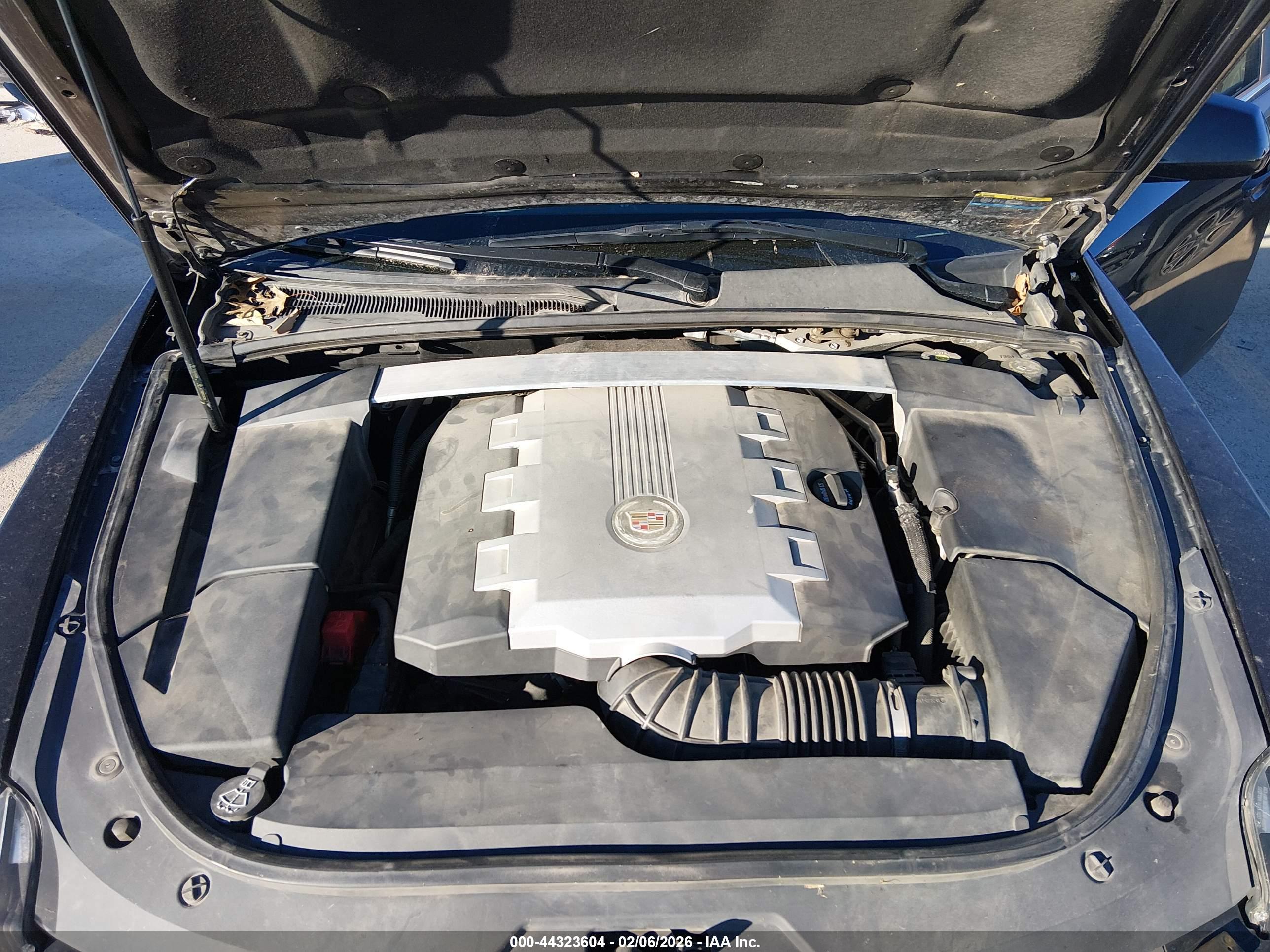 CADILLAC CTS image 10