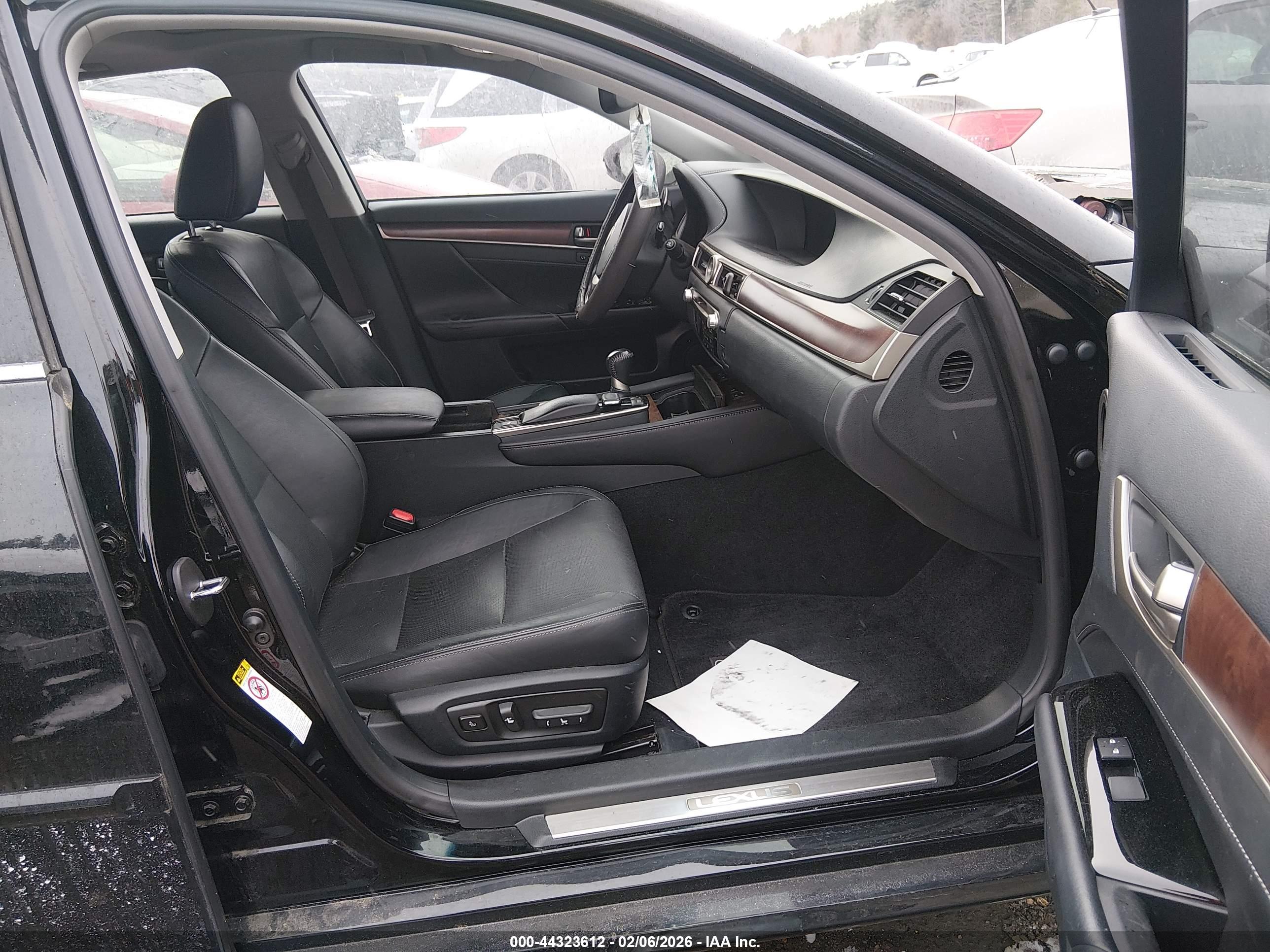LEXUS GS image 5