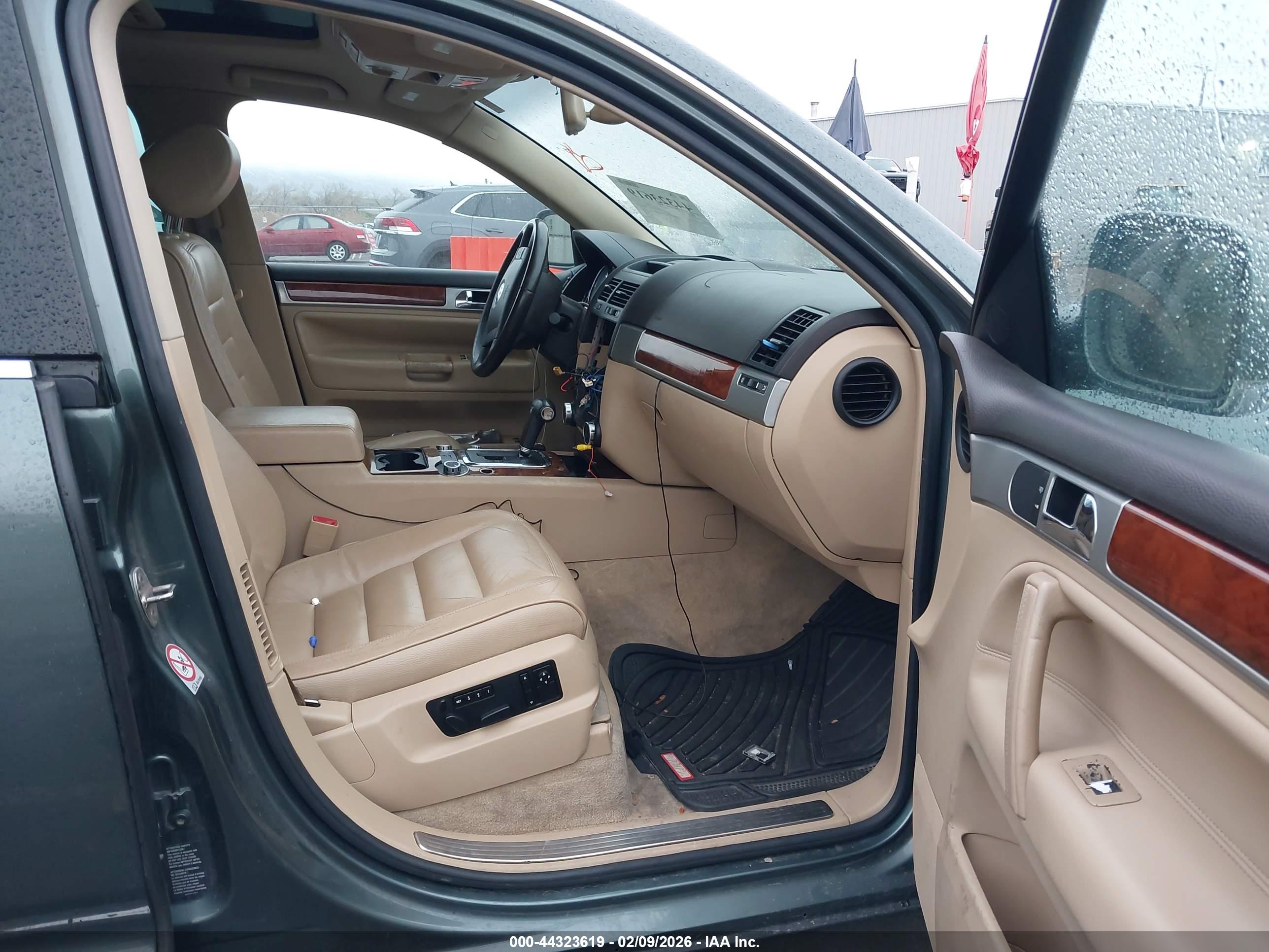 VOLKSWAGEN TOUAREG image 5