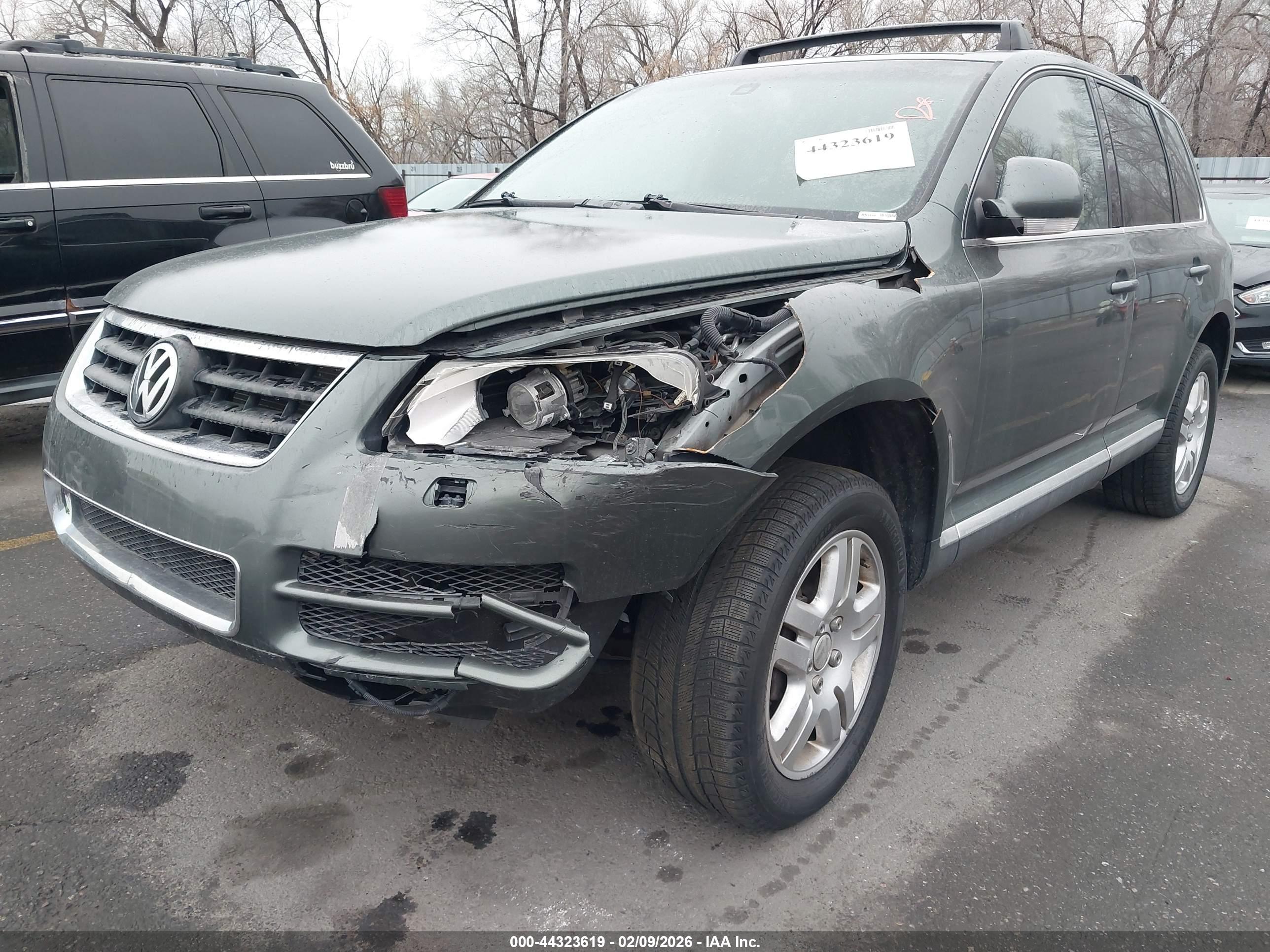 VOLKSWAGEN TOUAREG image 6