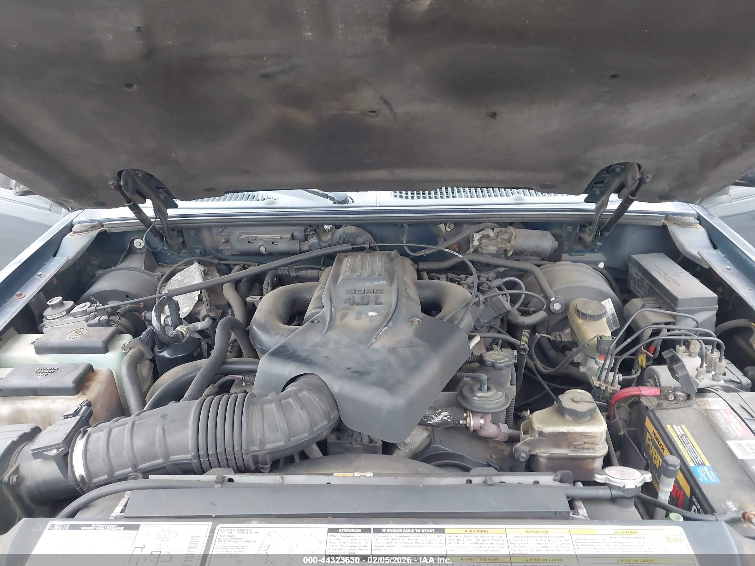FORD EXPLORER image 10