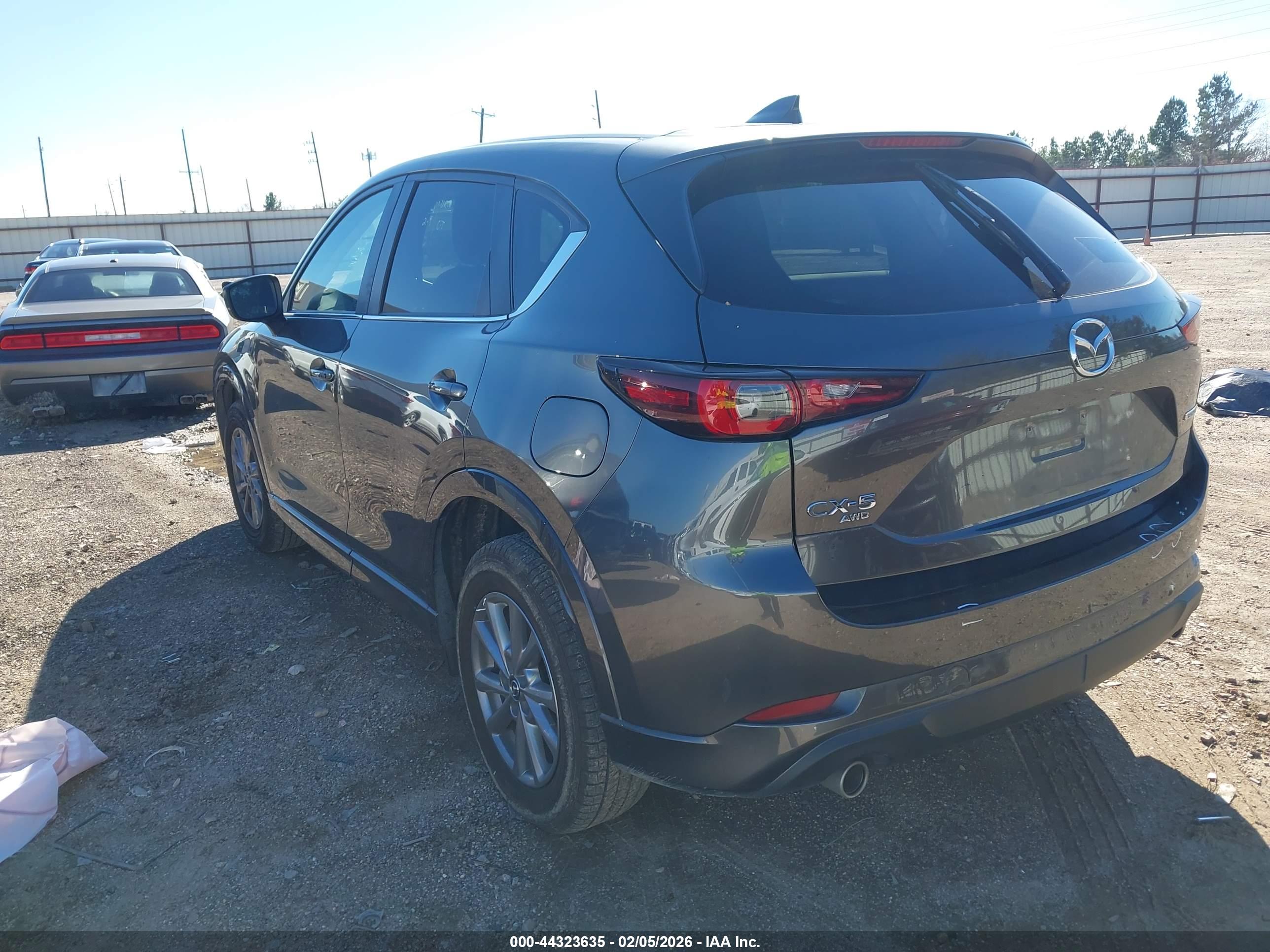 MAZDA CX-5 image 3