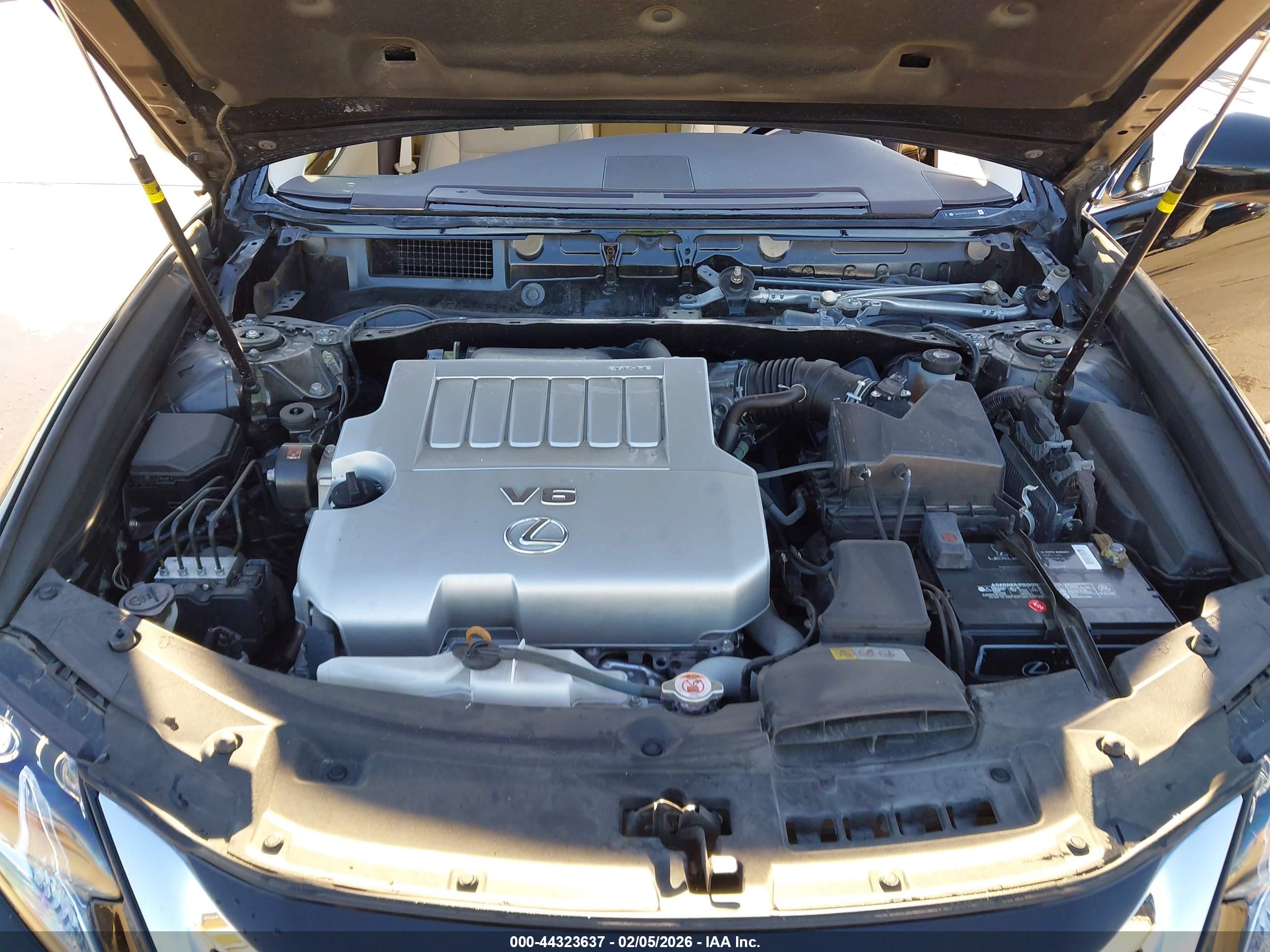 LEXUS ES image 10