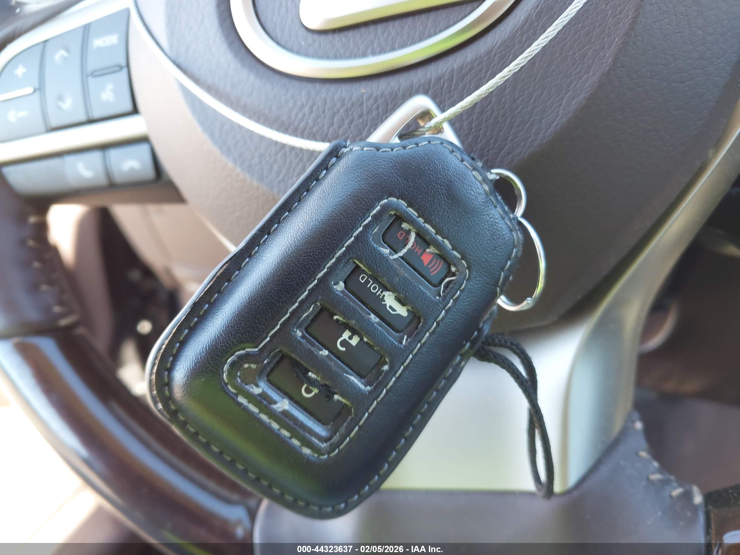 LEXUS ES image 11