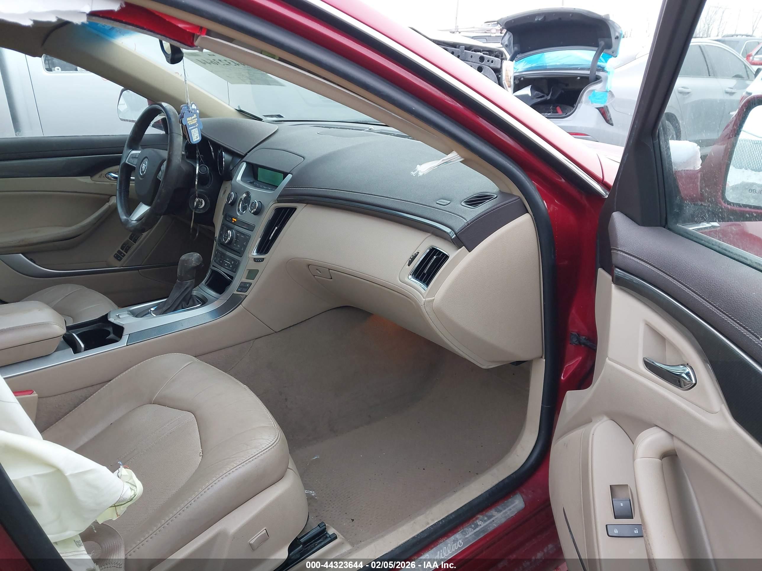 CADILLAC CTS image 5