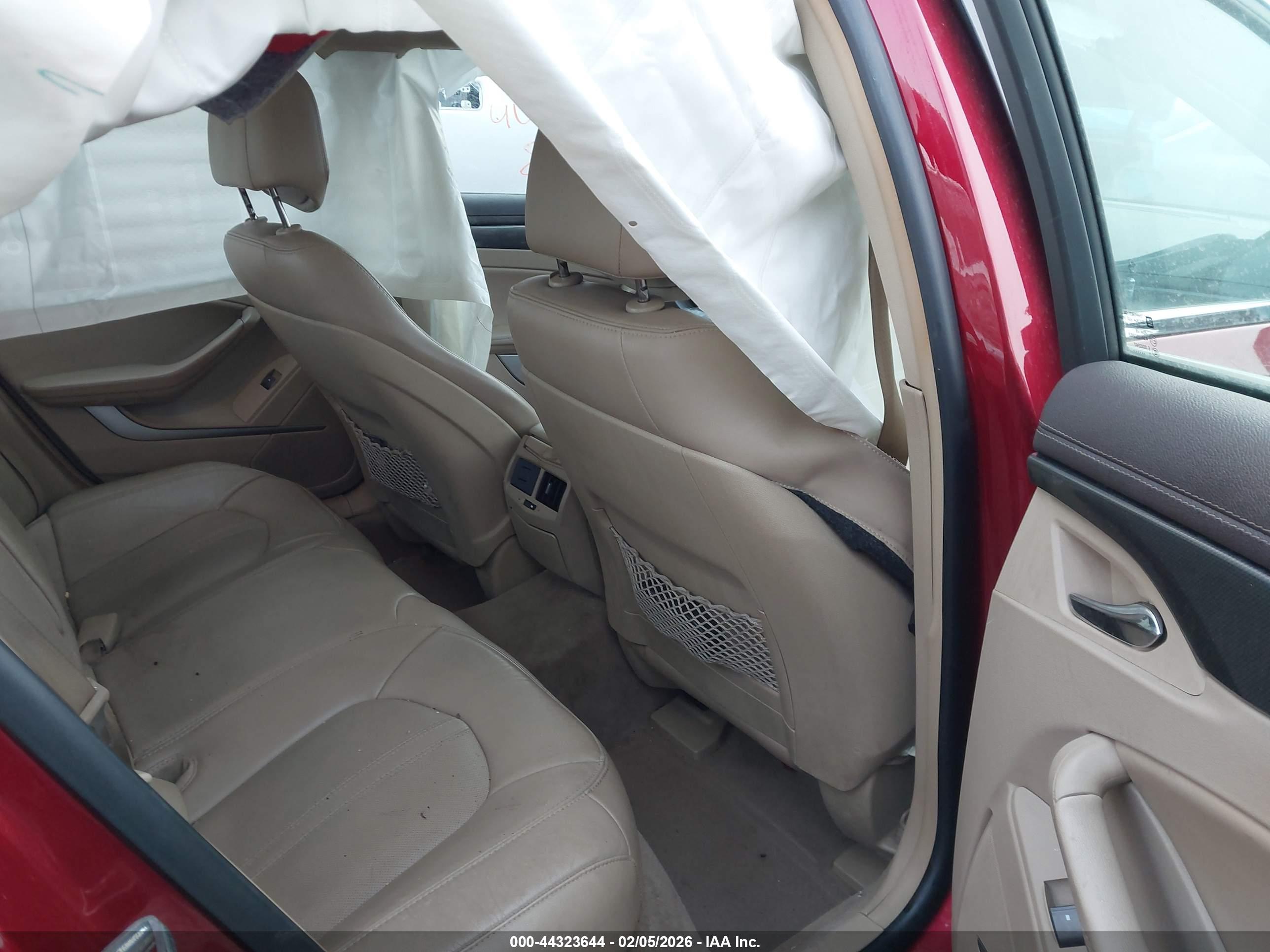 CADILLAC CTS image 8