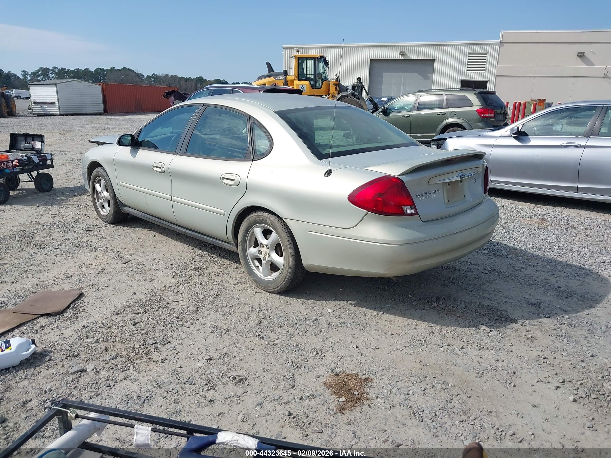 FORD TAURUS image 3