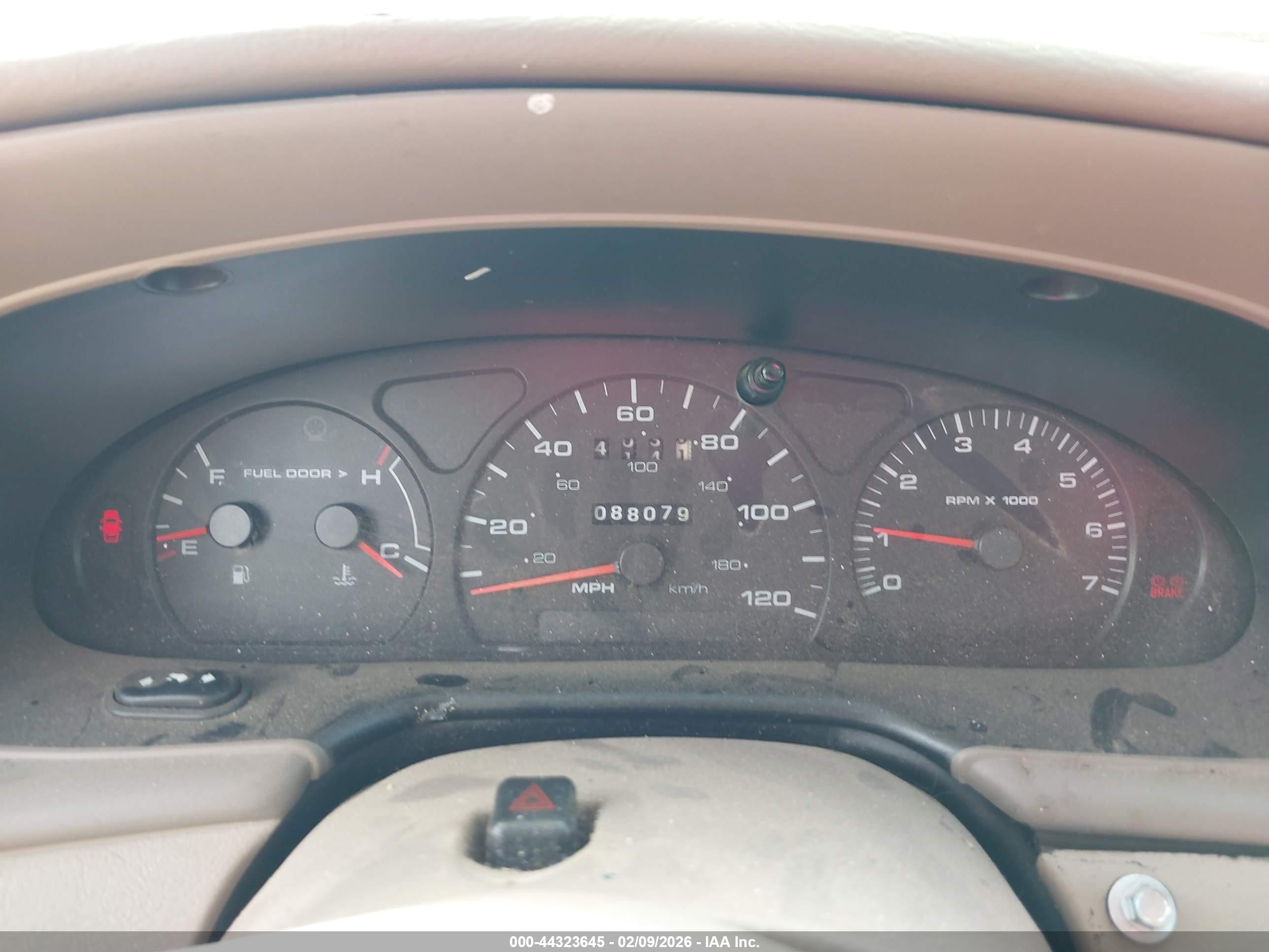 FORD TAURUS image 7