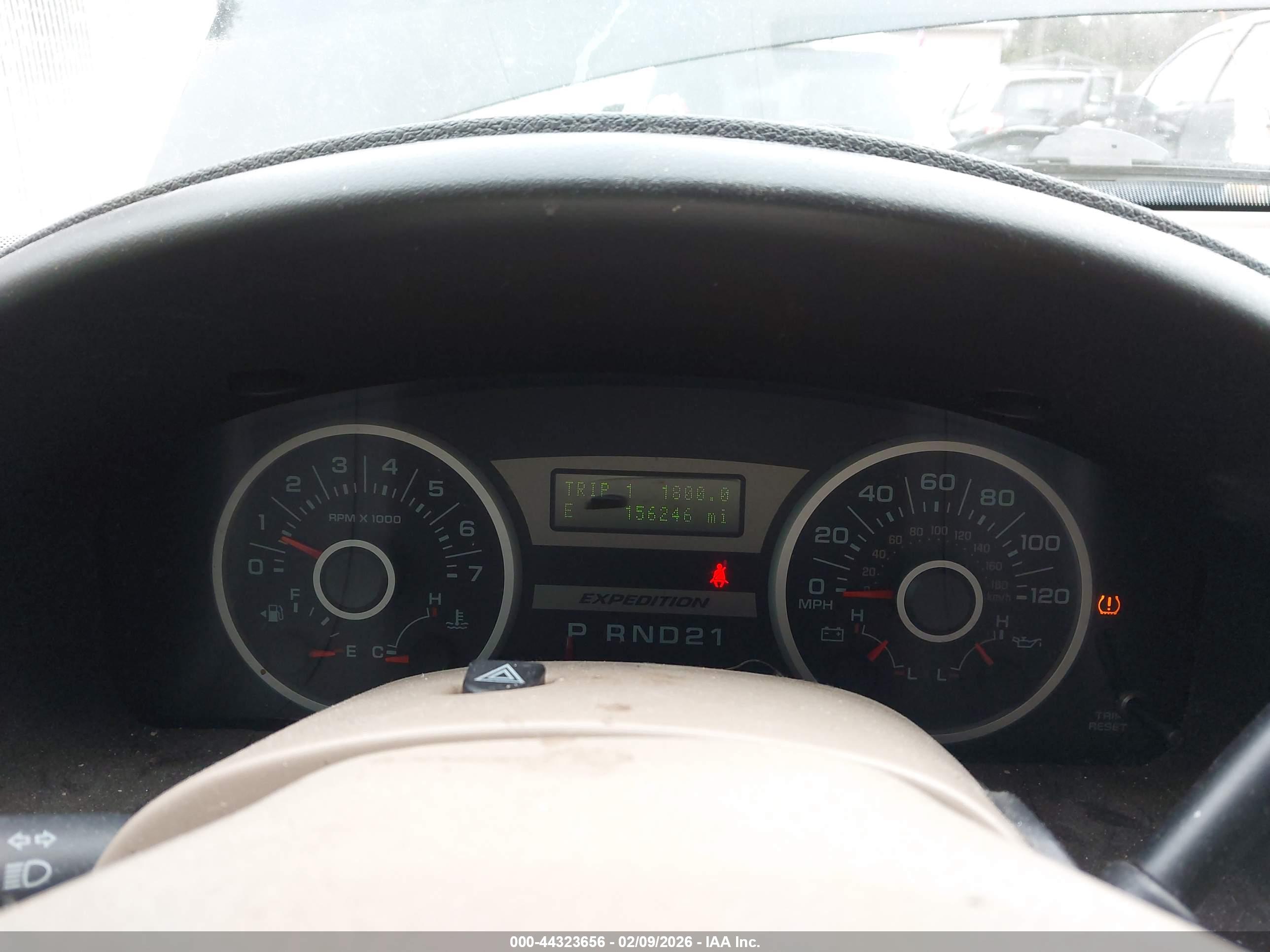 FORD EXPEDITION image 7