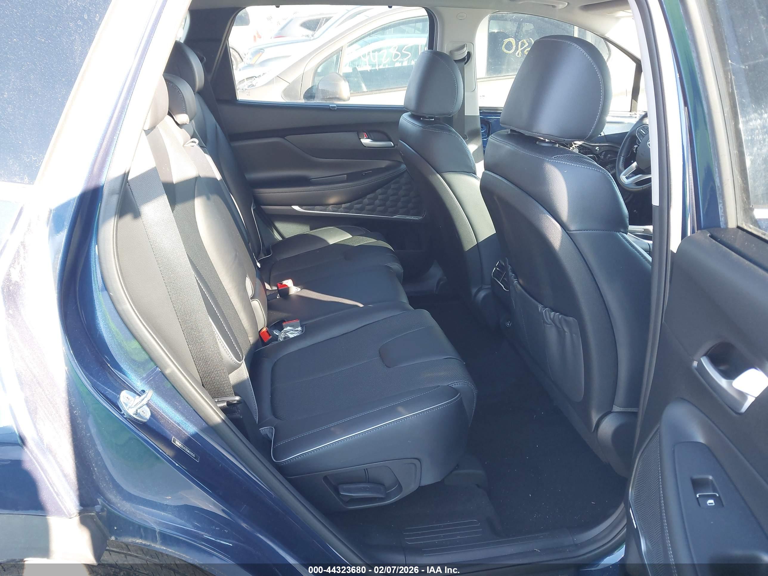 HYUNDAI SANTA image 8