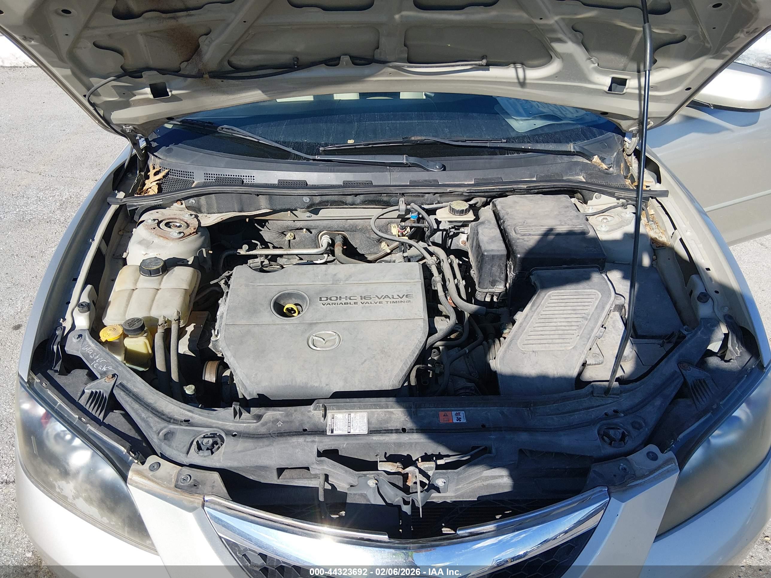 MAZDA MAZDA3 image 10