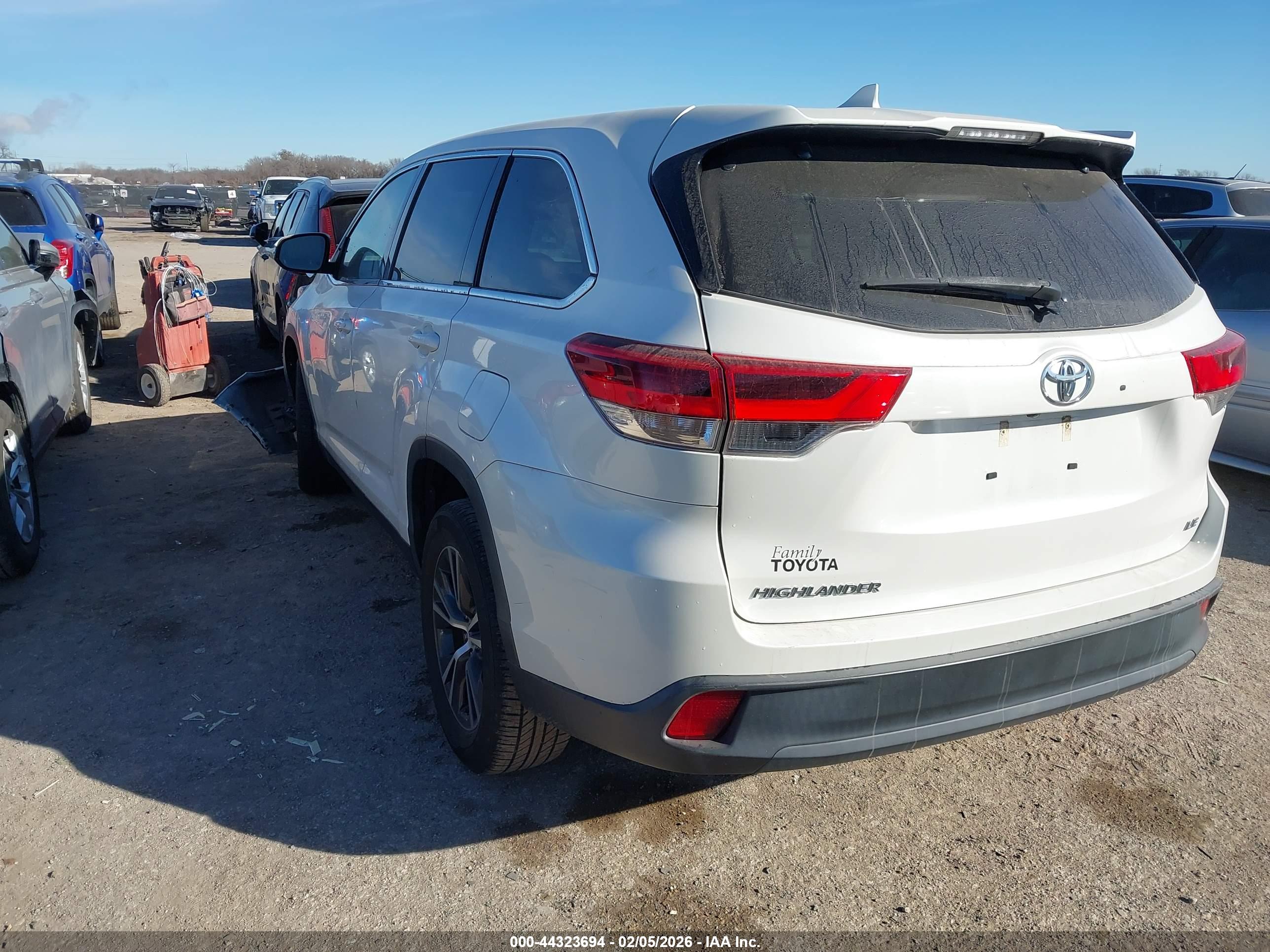 TOYOTA HIGHLANDER image 3