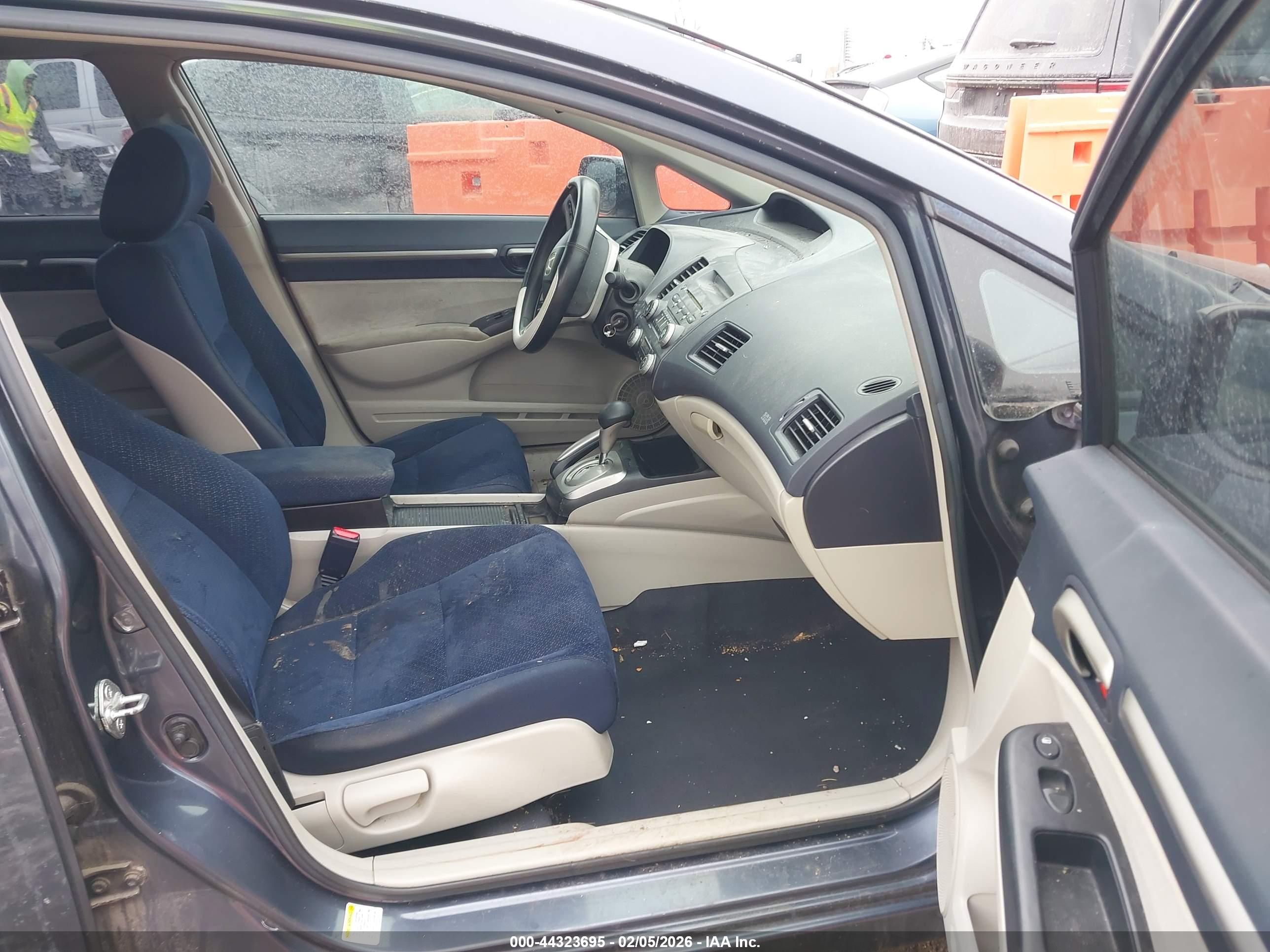 HONDA CIVIC image 5