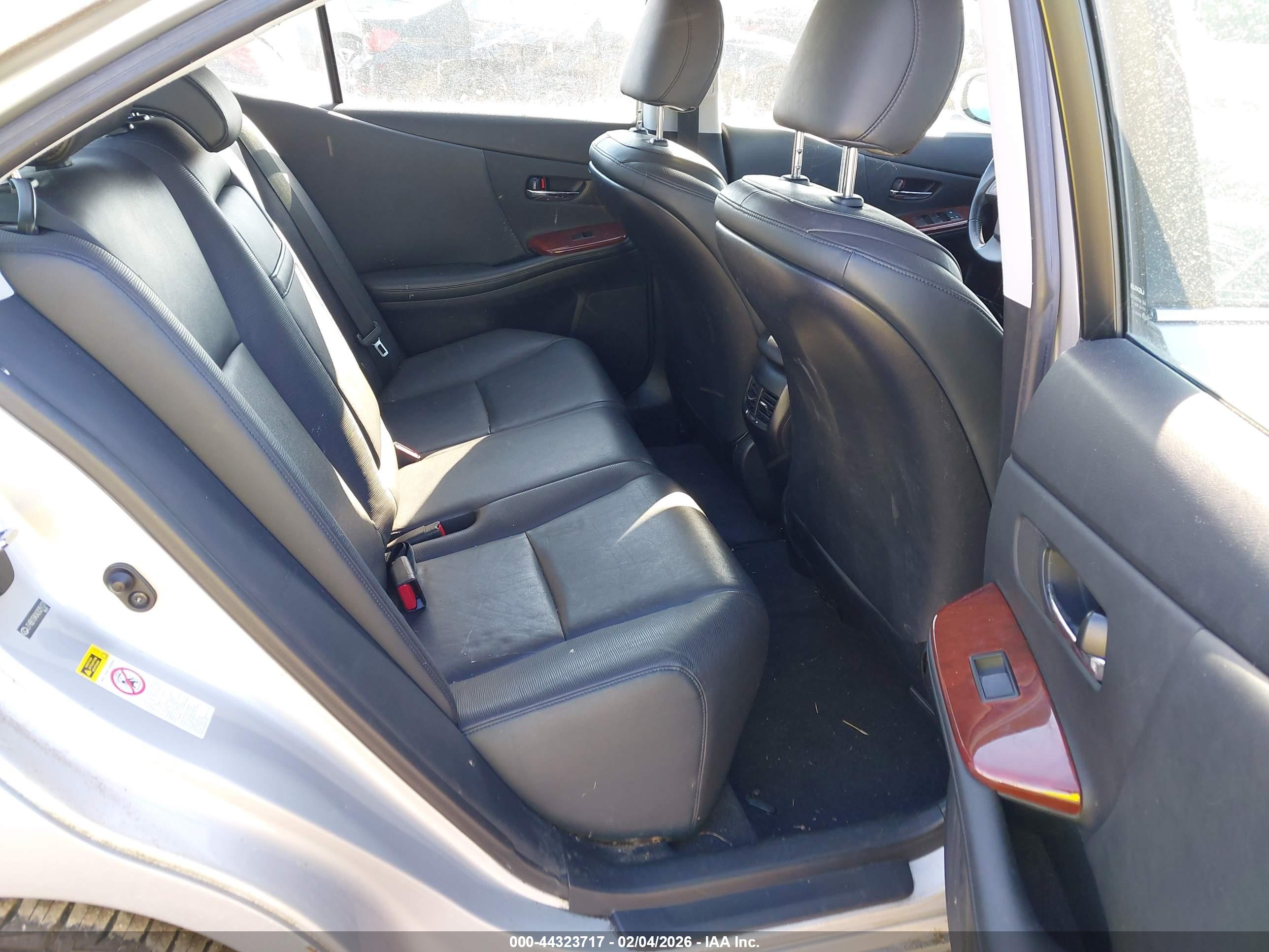 LEXUS HS image 8