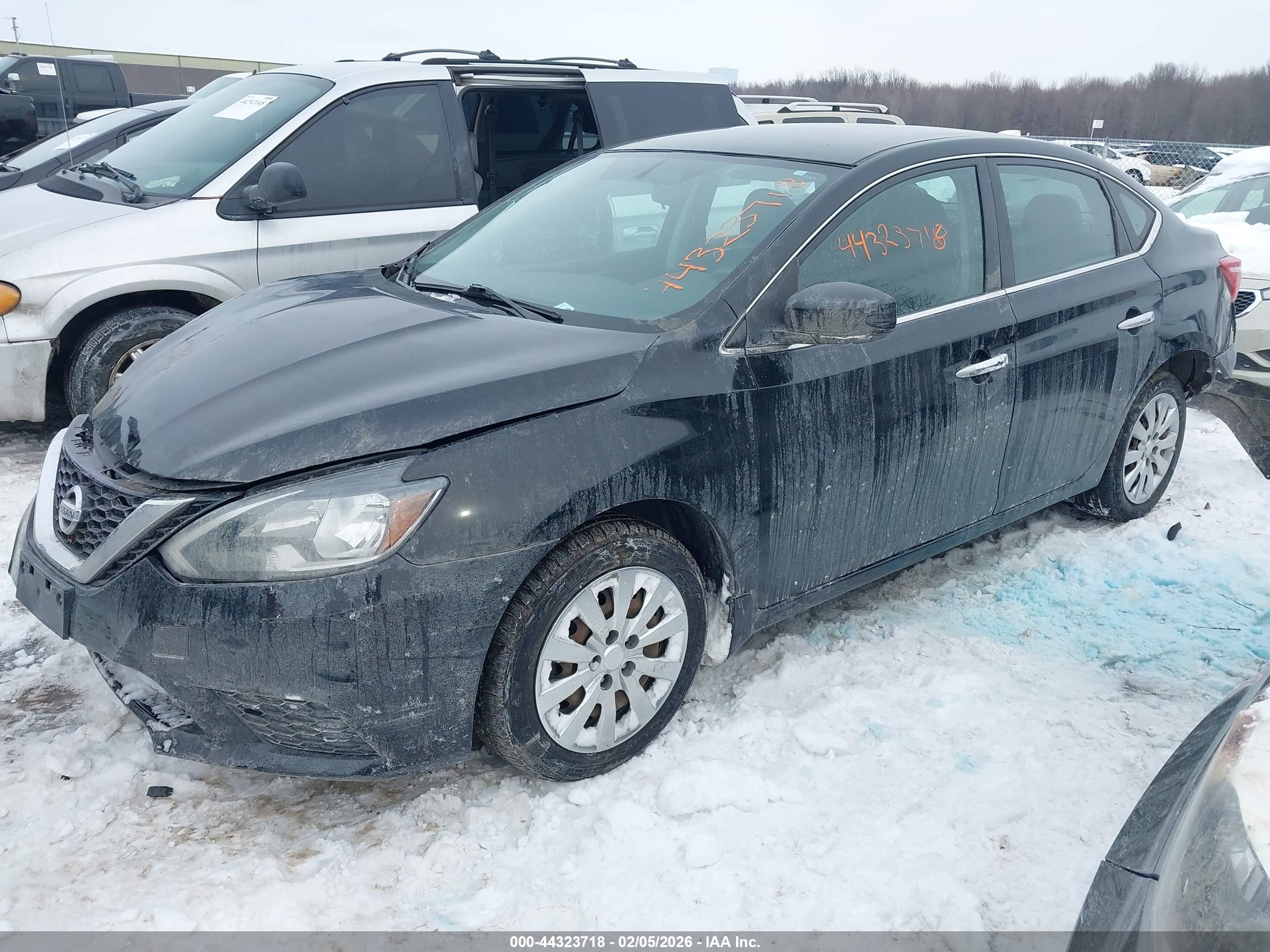 NISSAN SENTRA image 2