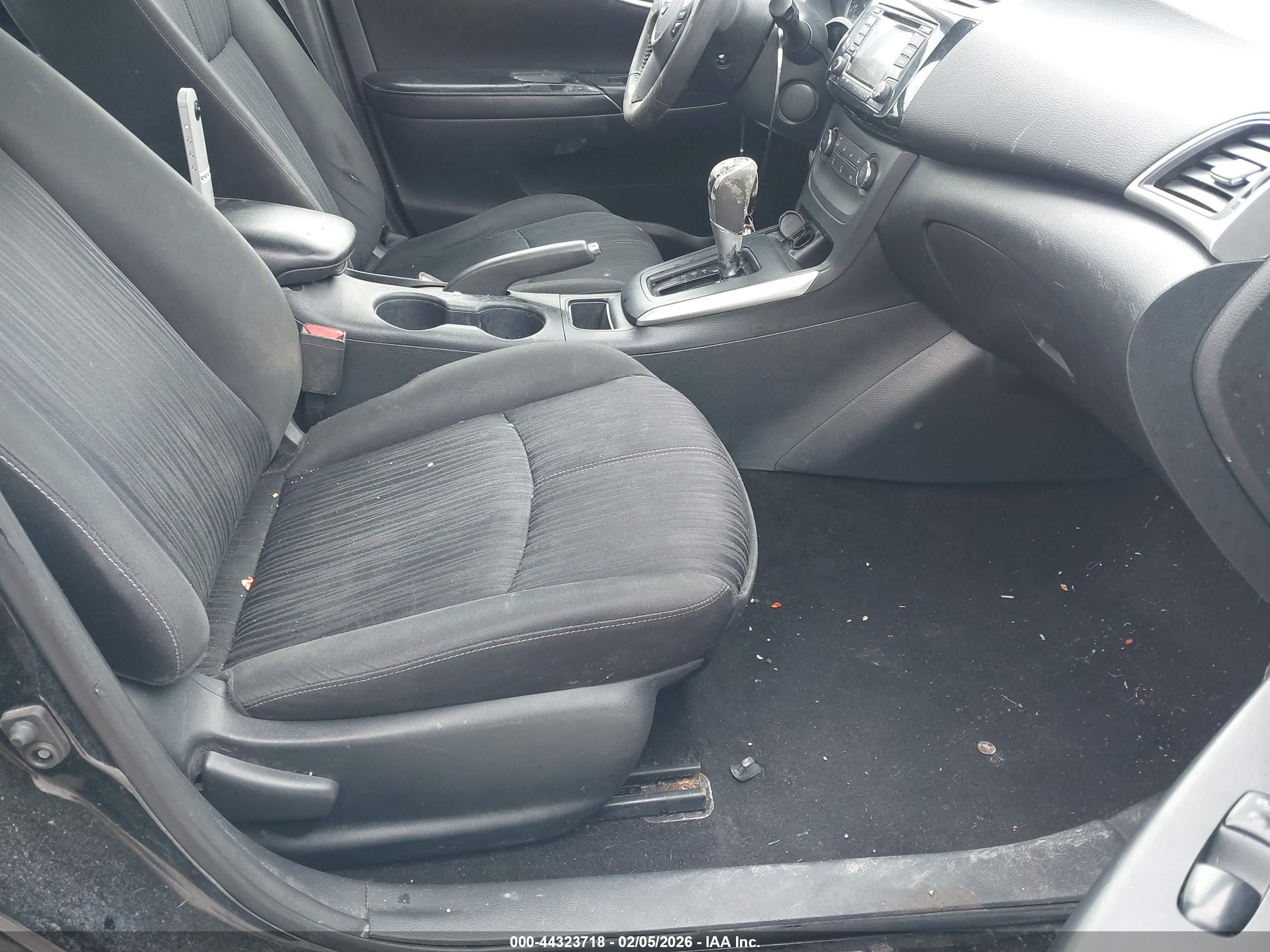 NISSAN SENTRA image 5