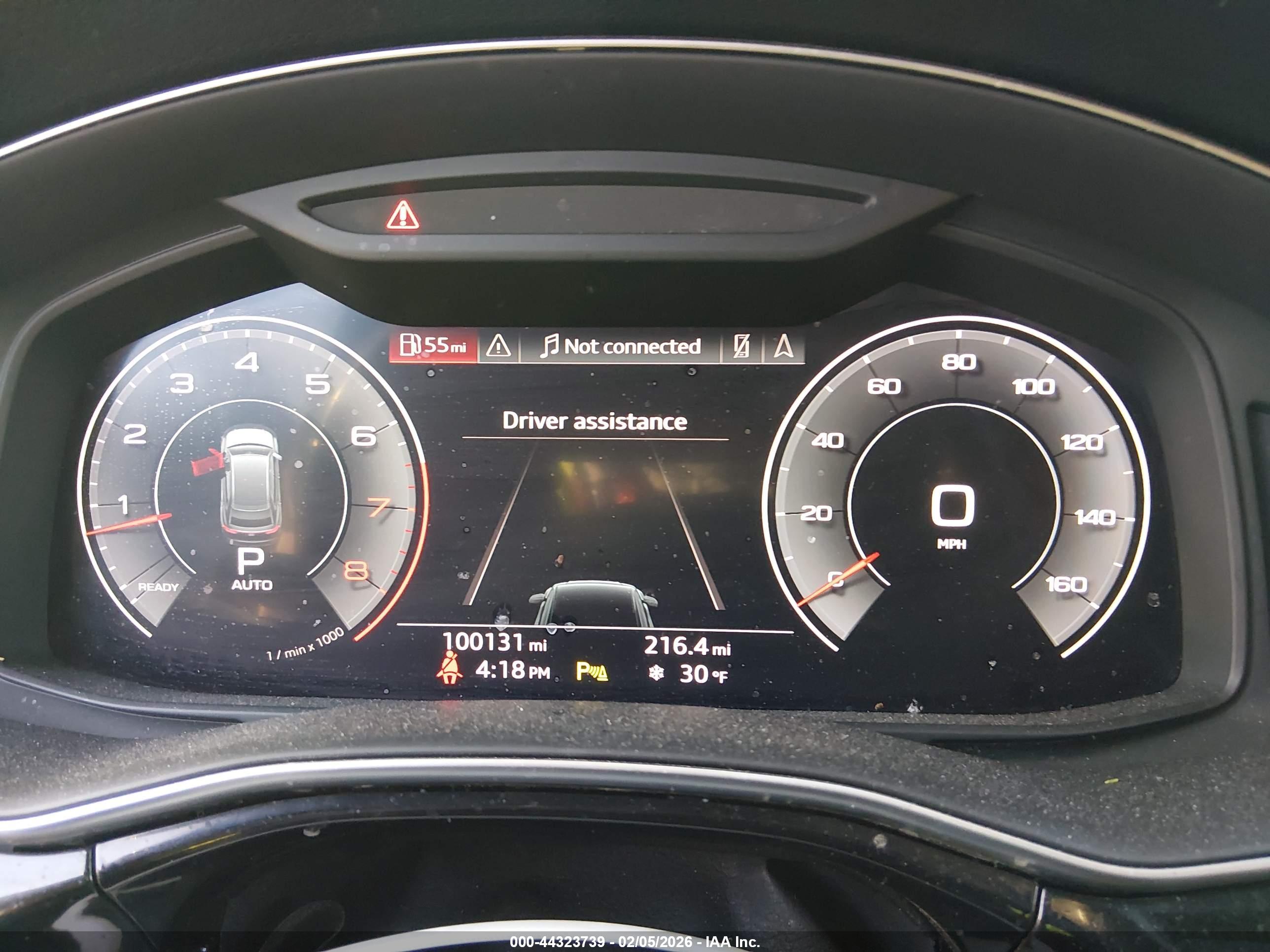 AUDI Q8 image 7