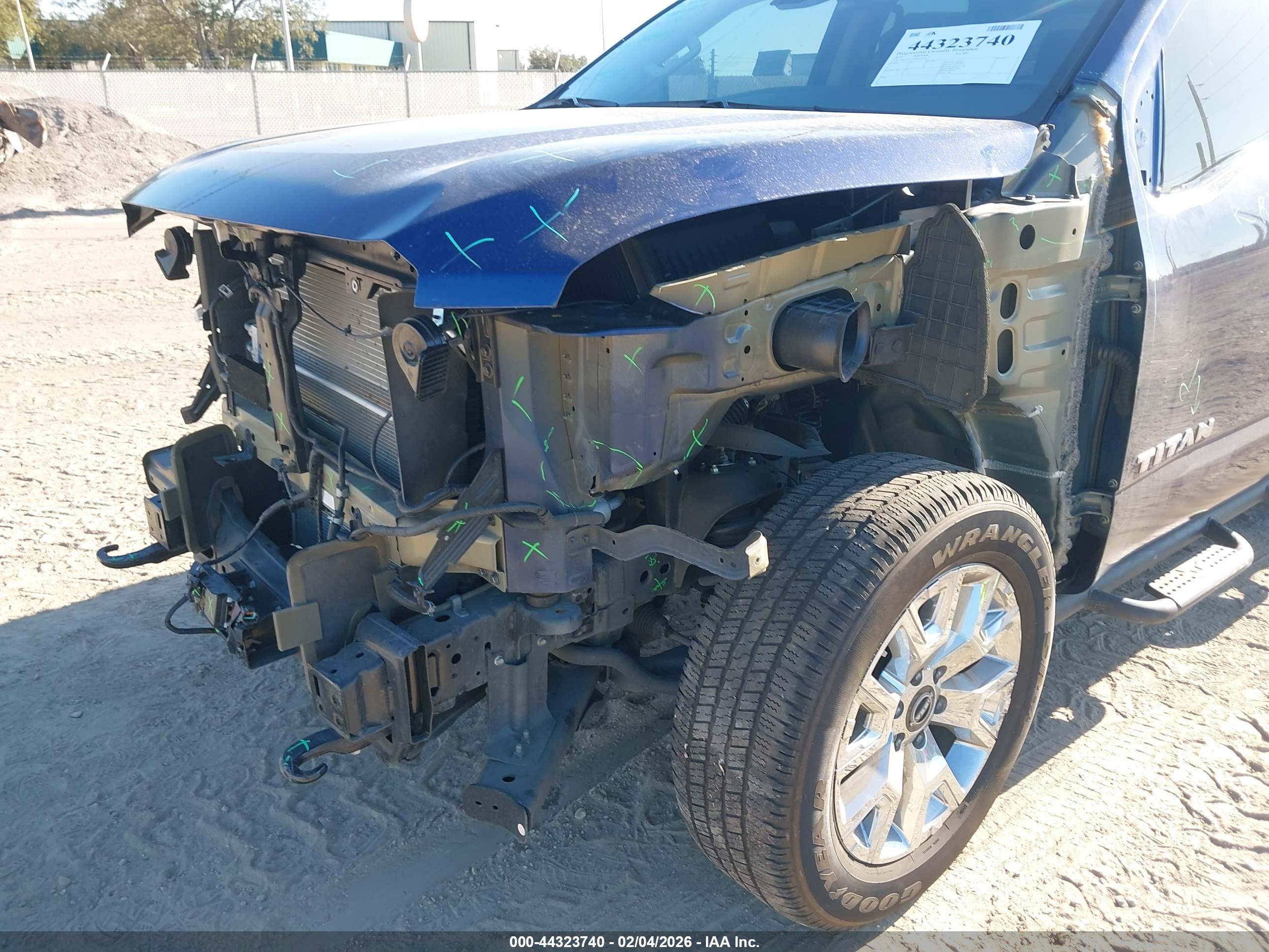 NISSAN TITAN image 6
